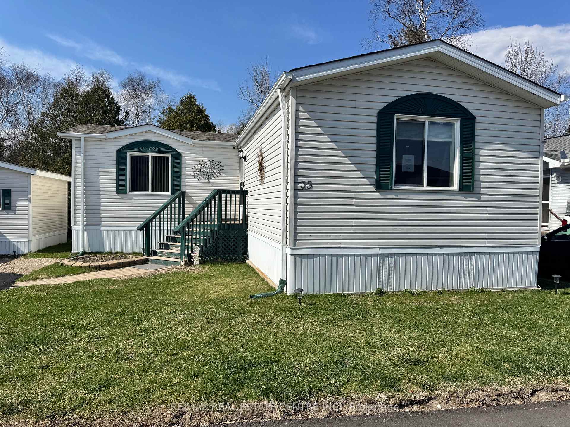 Photo 1 of 35 Water Street, Puslinch, Morriston — HOMEH