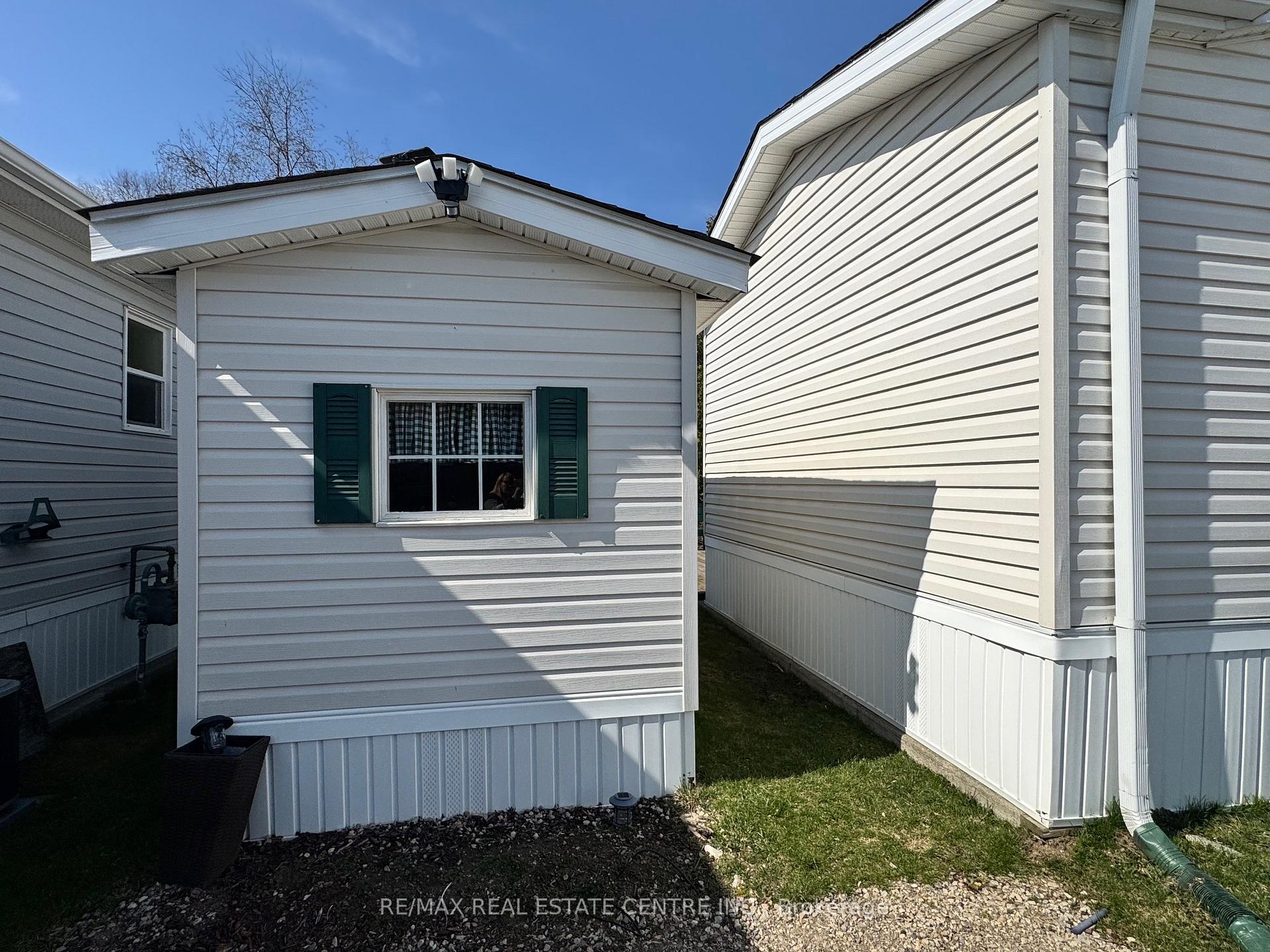 Photo 15 of 35 Water Street, Puslinch, Morriston — HOMEH