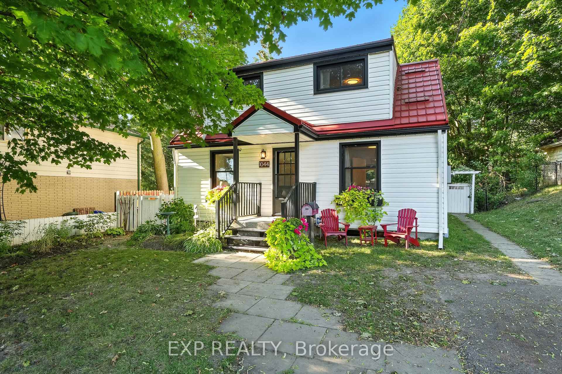 Photo 2 of 1044 King Street E, Oshawa, Eastdale — HOMEH