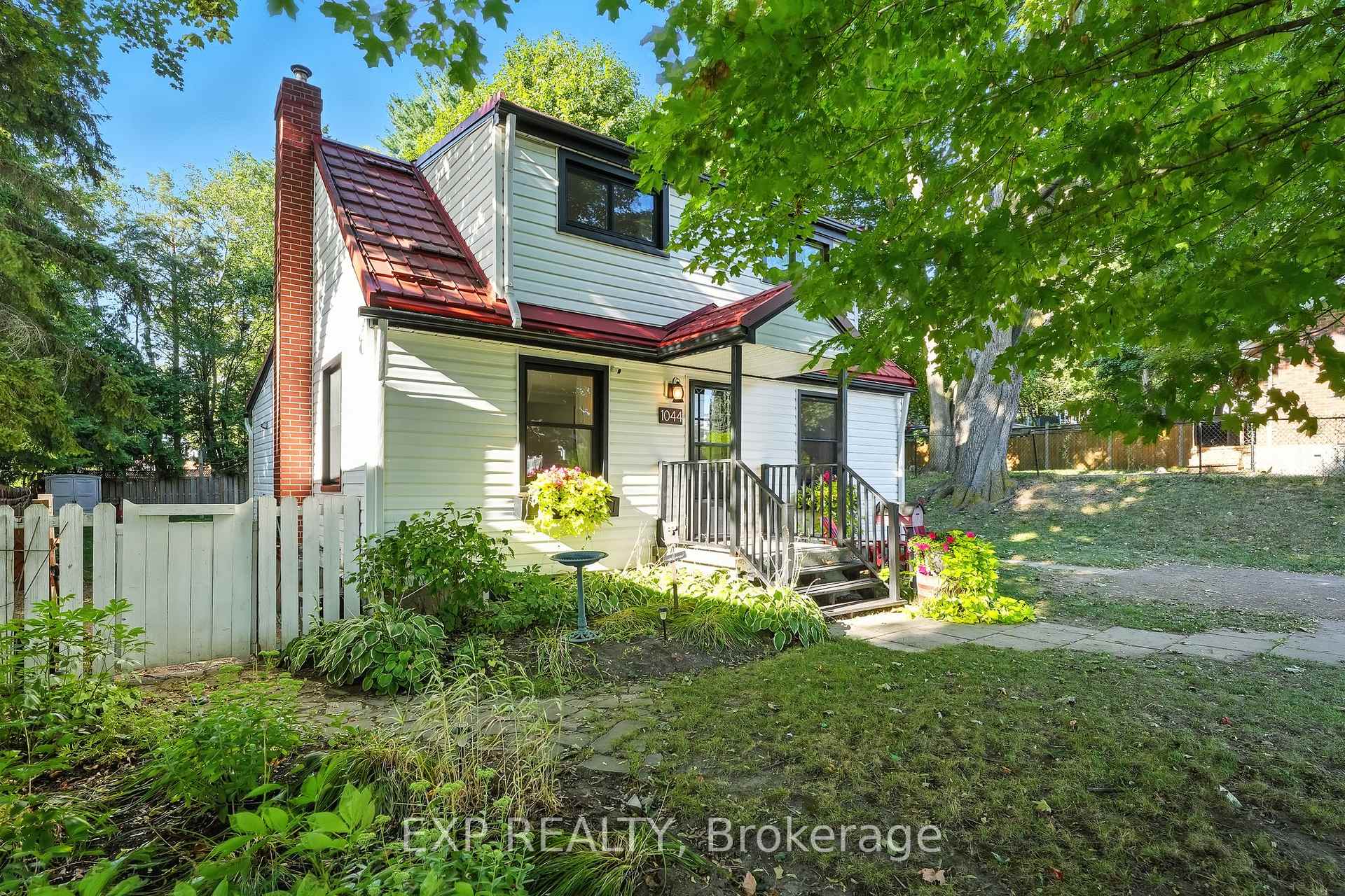 Photo 3 of 1044 King Street E, Oshawa, Eastdale — HOMEH