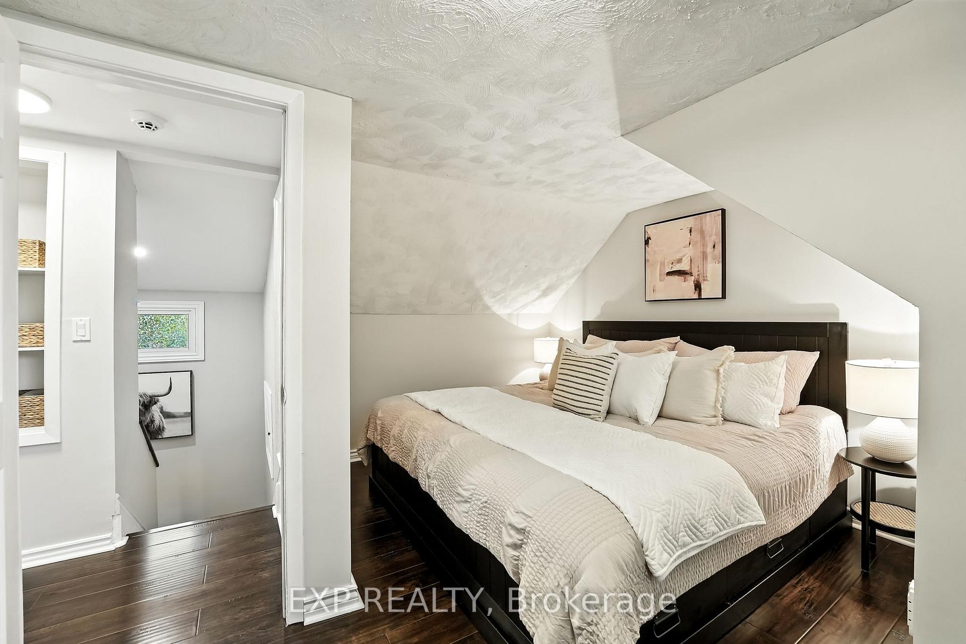 Photo 28 of 1044 King Street E, Oshawa, Eastdale — HOMEH