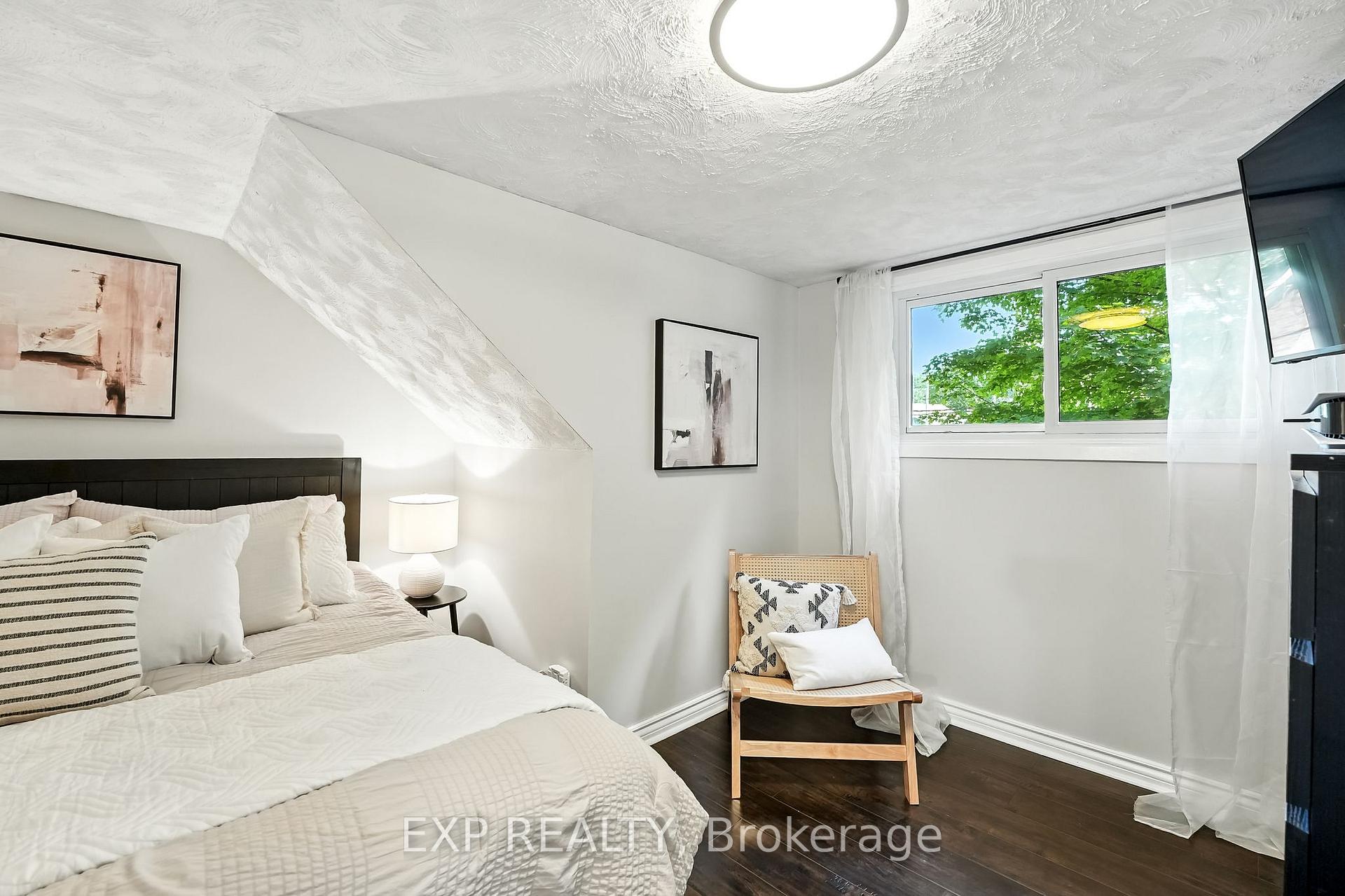Photo 29 of 1044 King Street E, Oshawa, Eastdale — HOMEH