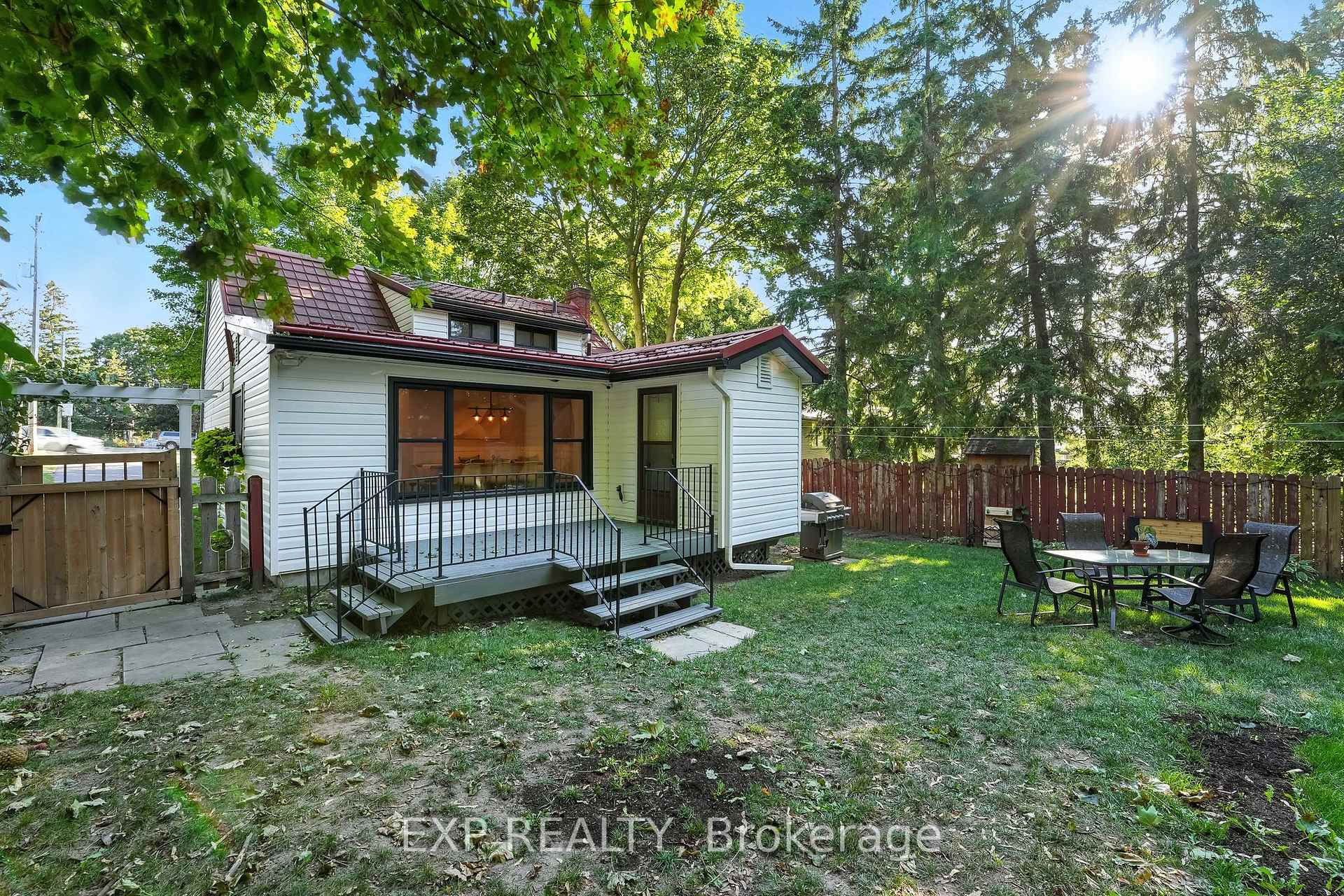 Photo 37 of 1044 King Street E, Oshawa, Eastdale — HOMEH