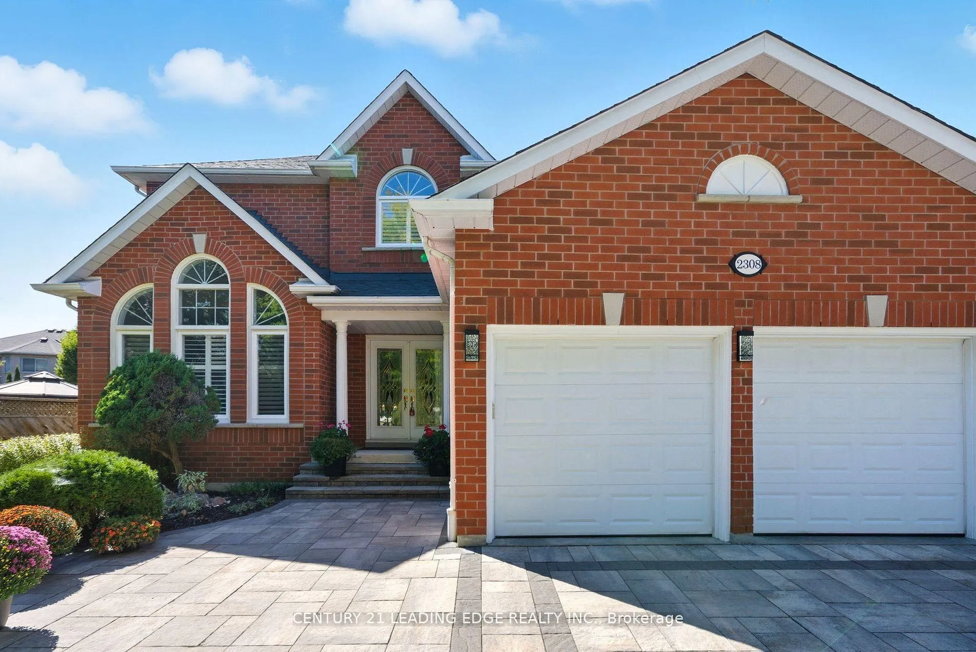Photo 3 of 2308 Abbott Crescent, Pickering, Brock Ridge — HOMEH