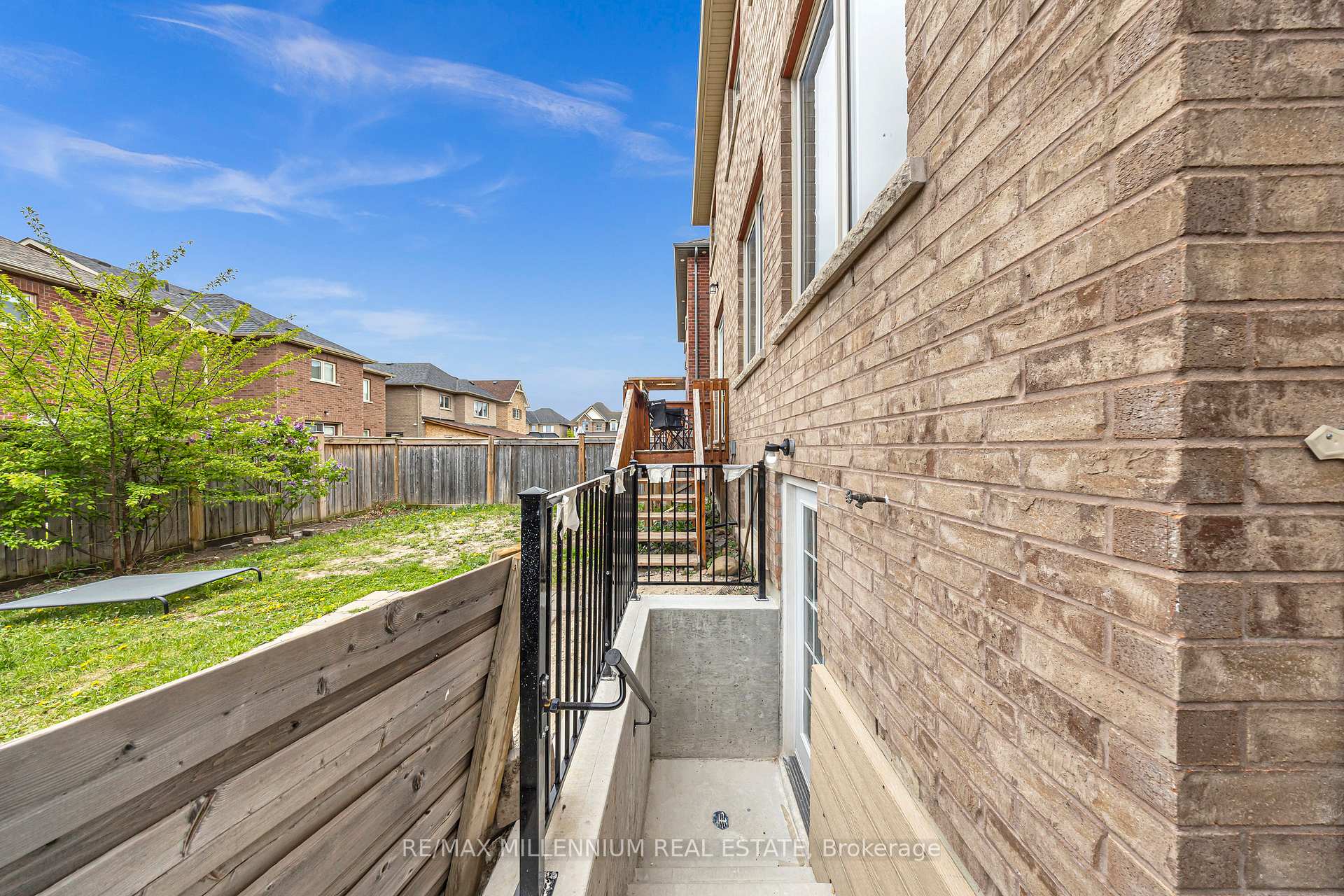 Photo 2 of Unit BSMT, 177 Hyperion Court, Oshawa, Windfields — HOMEH