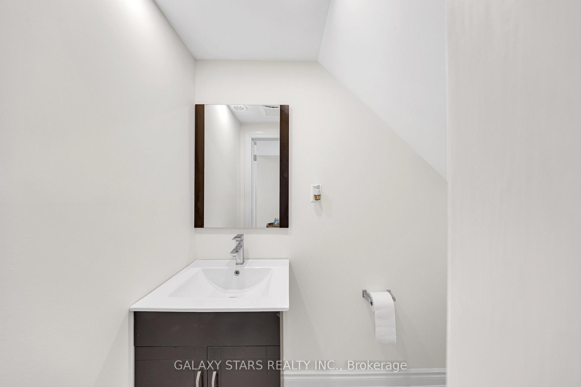 Photo 4 of 1034 Dragonfly Avenue, Pickering, Rural Pickering — HOMEH