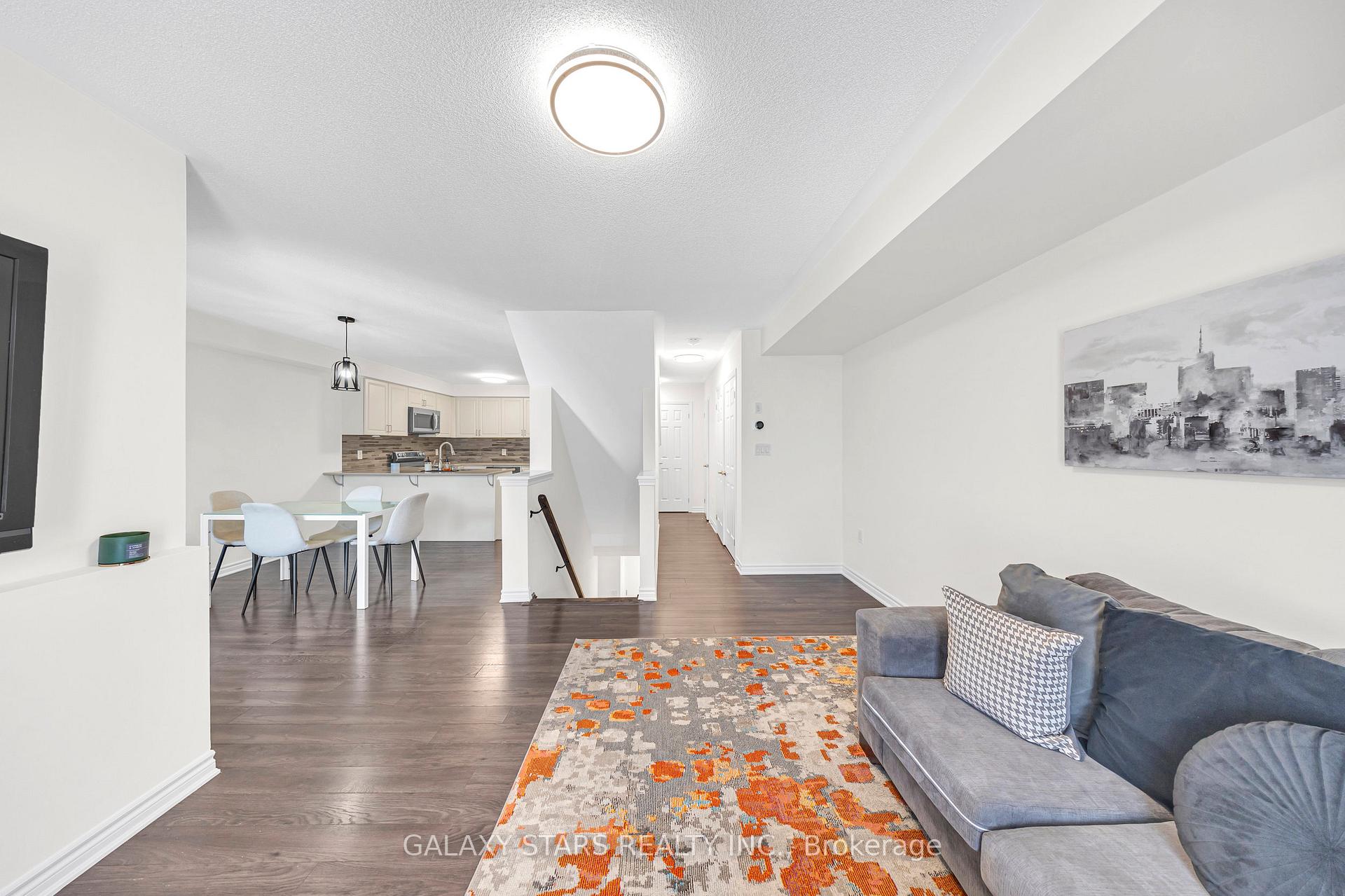 Photo 7 of 1034 Dragonfly Avenue, Pickering, Rural Pickering — HOMEH