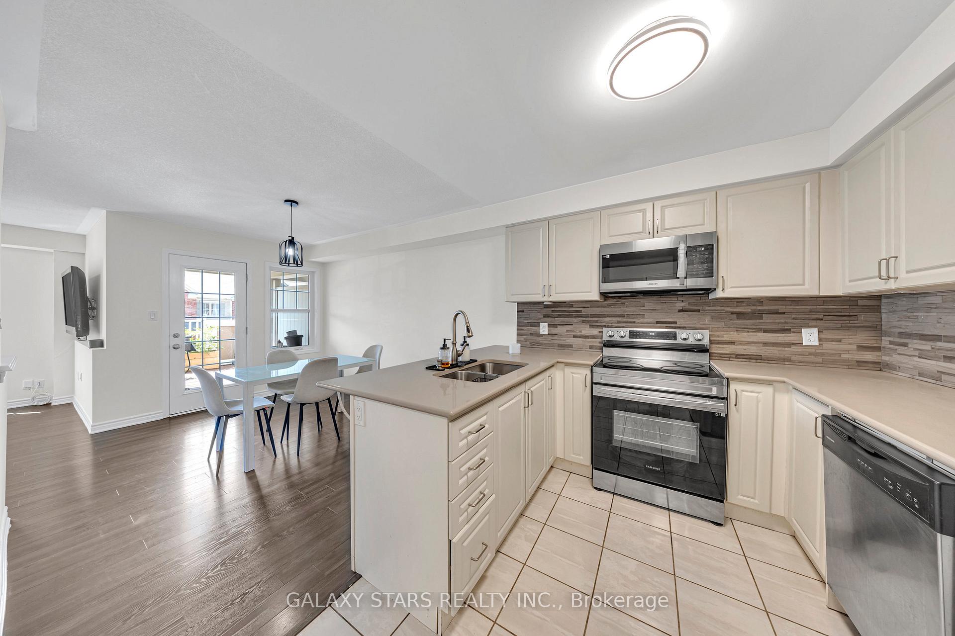 Photo 12 of 1034 Dragonfly Avenue, Pickering, Rural Pickering — HOMEH