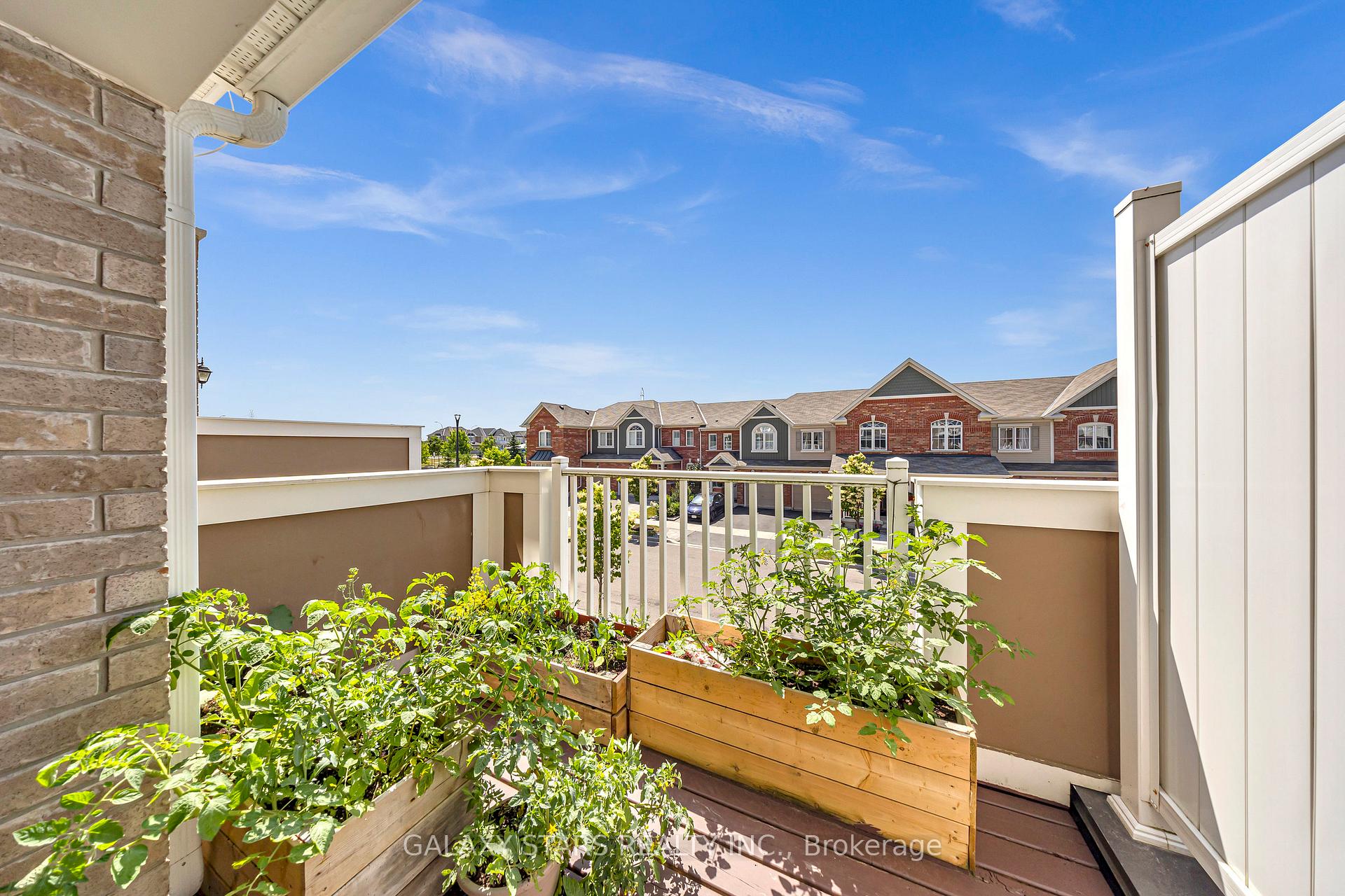 Photo 14 of 1034 Dragonfly Avenue, Pickering, Rural Pickering — HOMEH