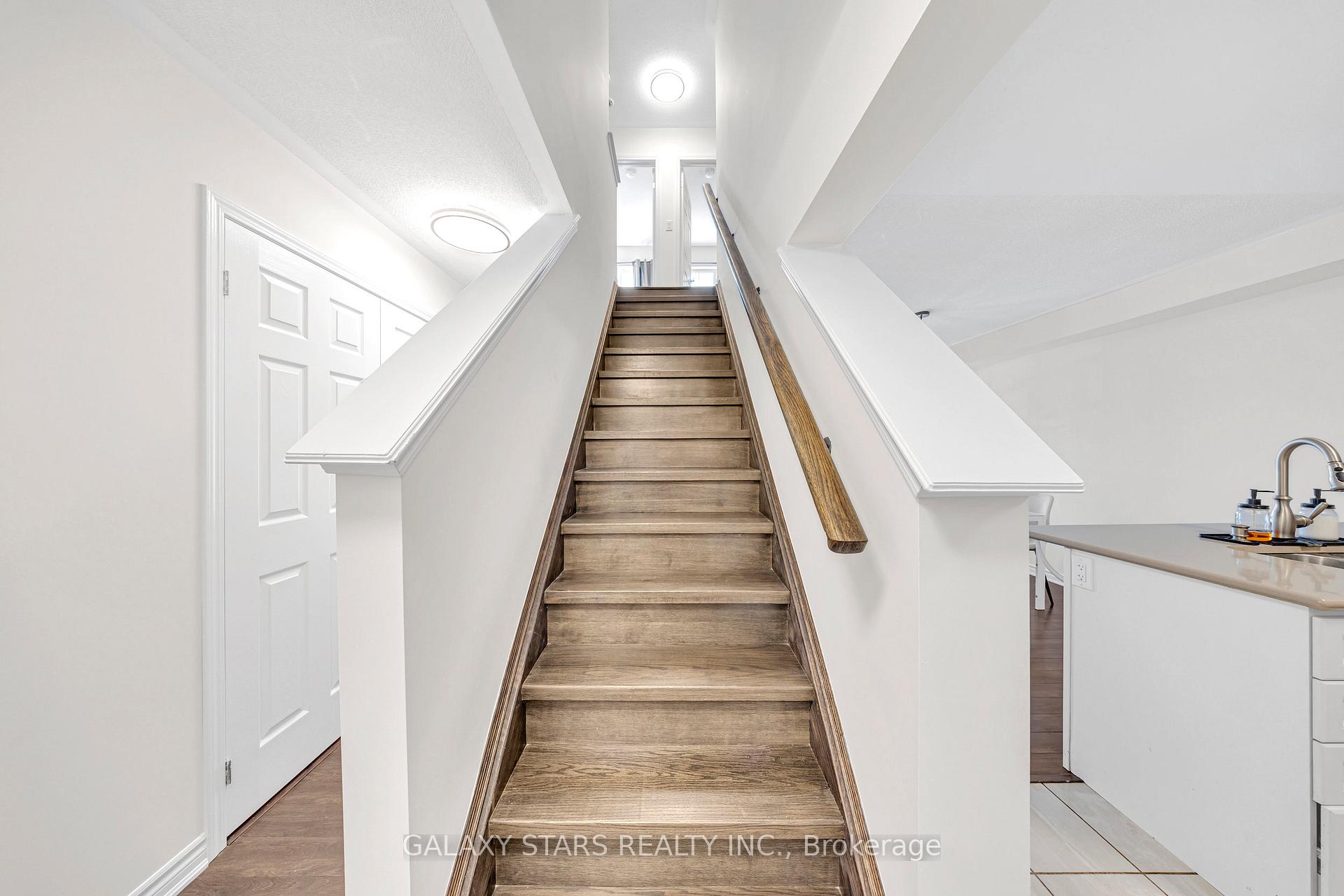 Photo 17 of 1034 Dragonfly Avenue, Pickering, Rural Pickering — HOMEH