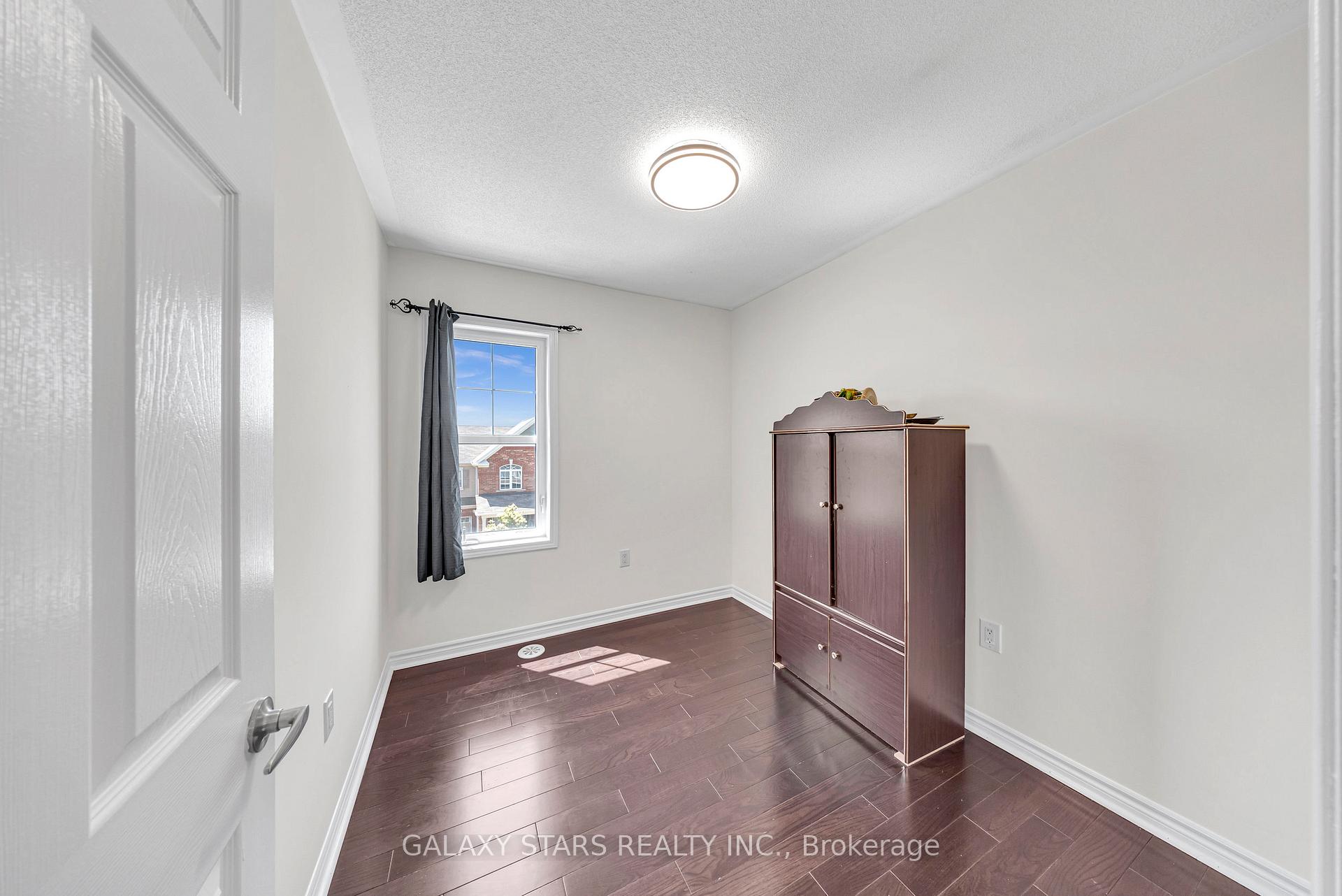 Photo 18 of 1034 Dragonfly Avenue, Pickering, Rural Pickering — HOMEH