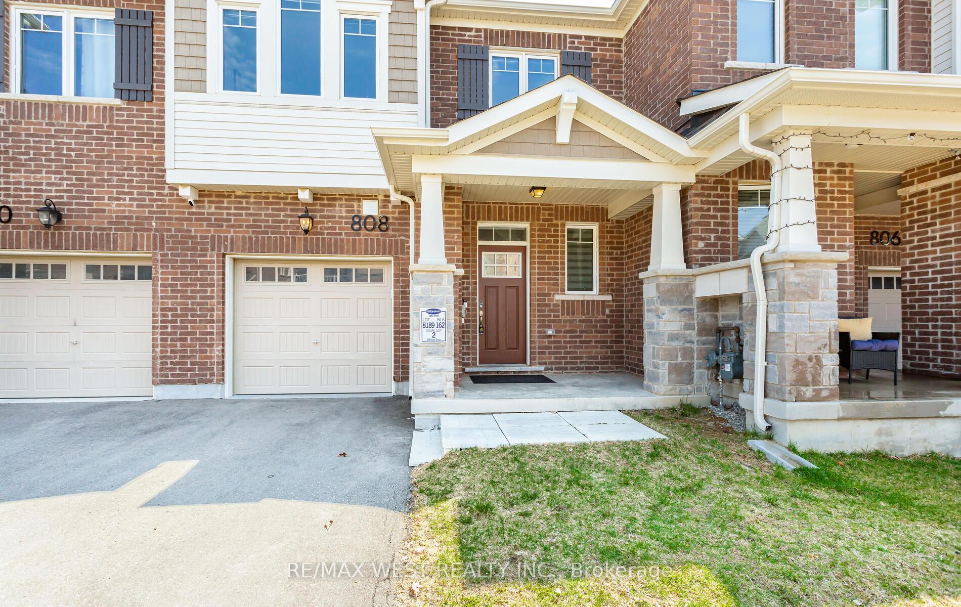 Photo 3 of 808 Aspen Terrace, Milton, Cobban — HOMEH