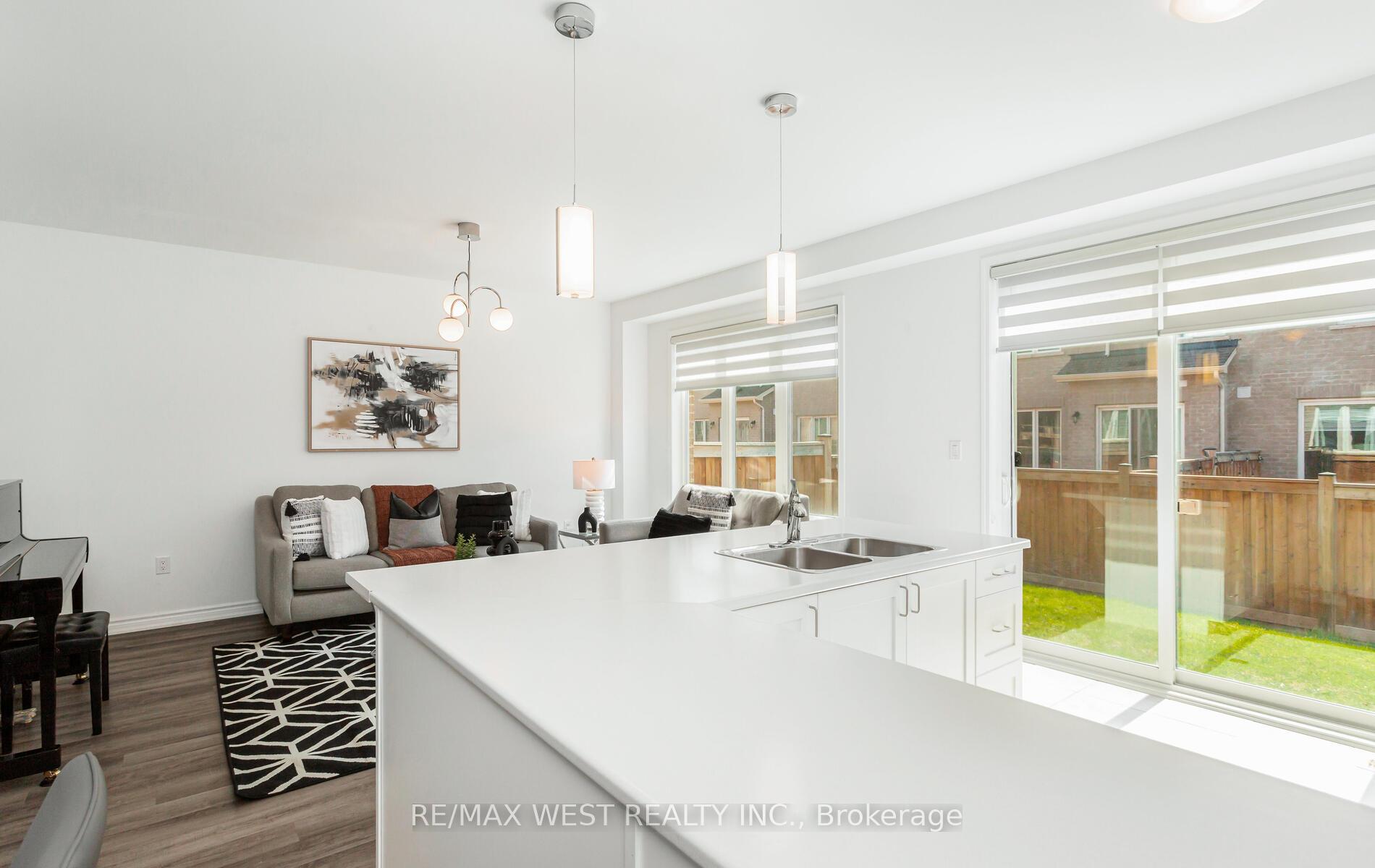 Photo 22 of 808 Aspen Terrace, Milton, Cobban — HOMEH