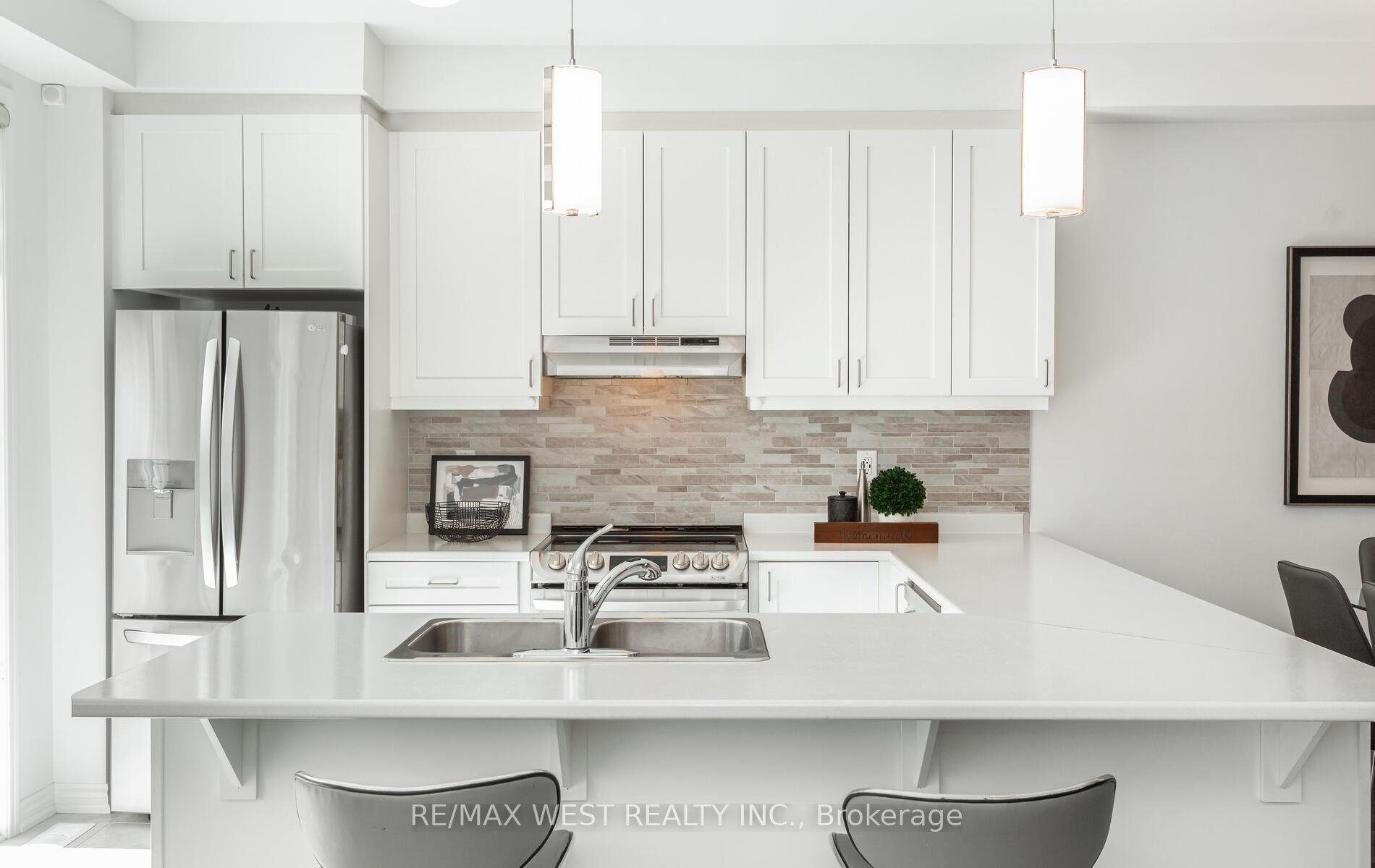 Photo 30 of 808 Aspen Terrace, Milton, Cobban — HOMEH