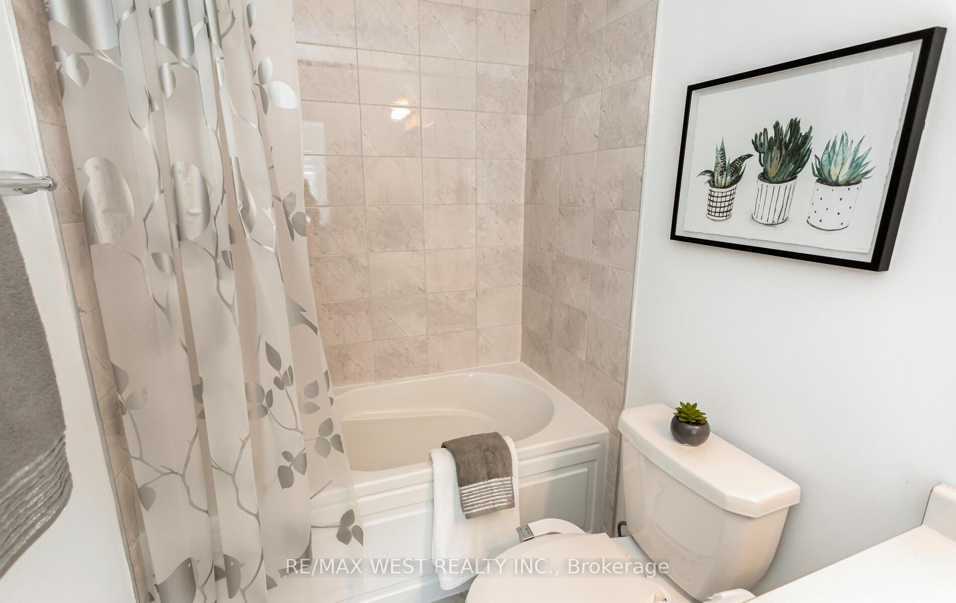 Photo 42 of 808 Aspen Terrace, Milton, Cobban — HOMEH