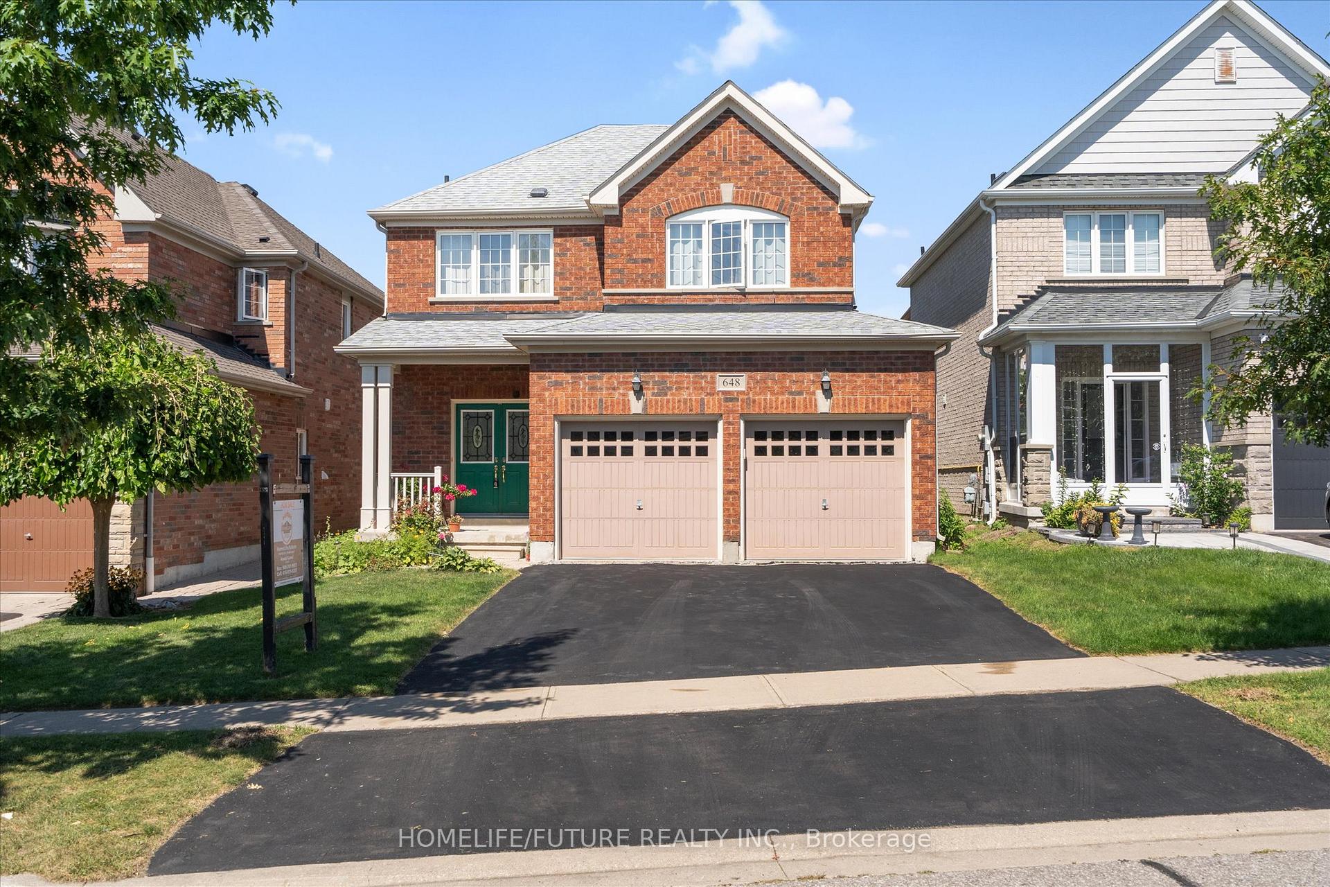 Front of 648 Blackwood Boulevard