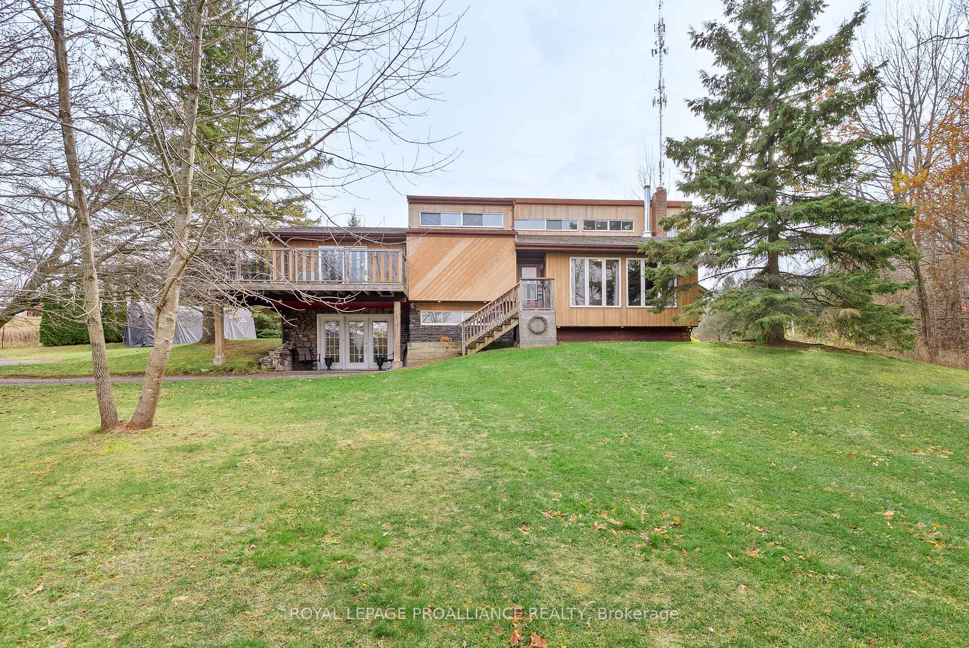 Photo 1 of 619 Gallivan Road, Quinte West, Sidney Ward — HOMEH