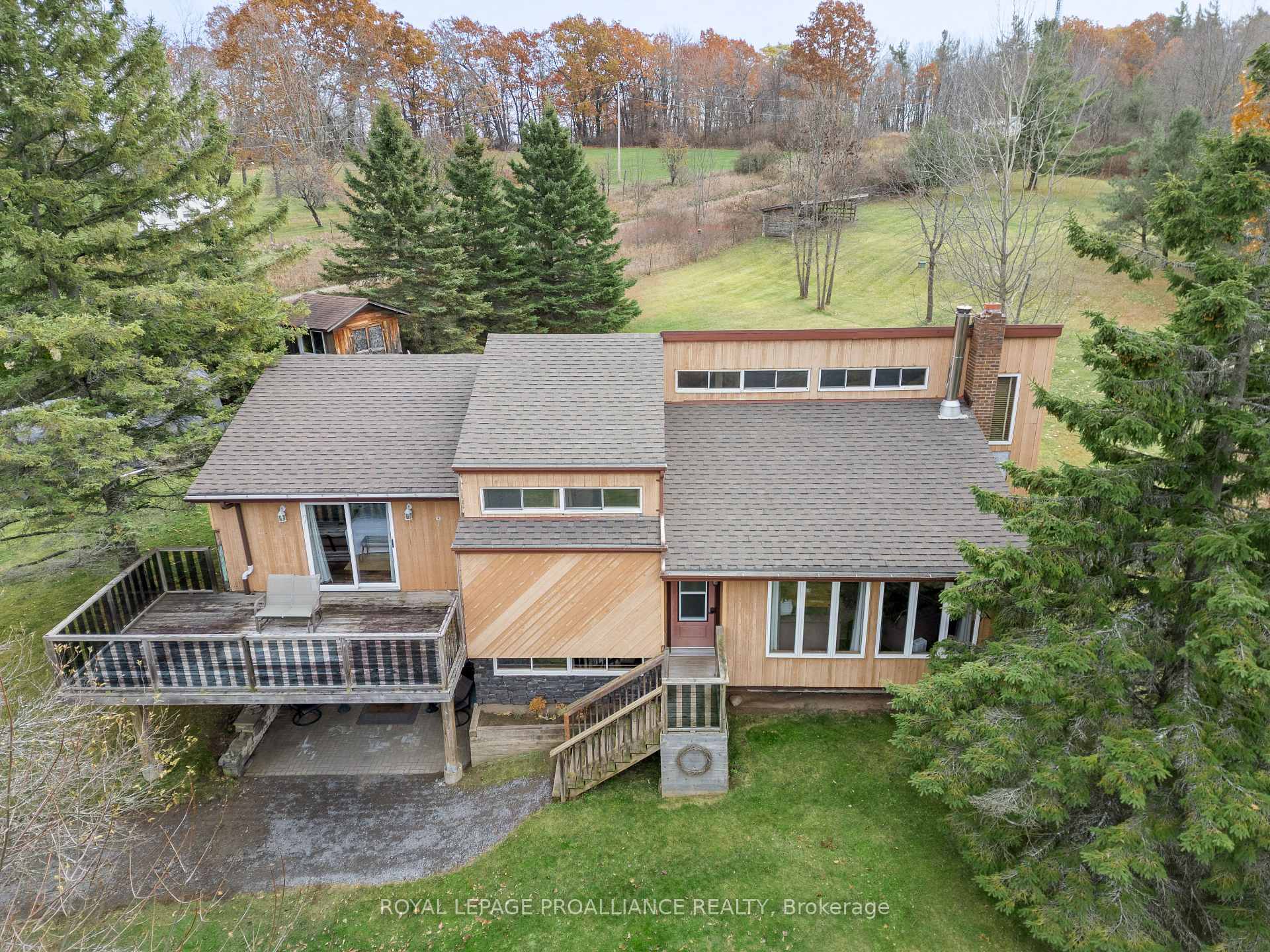 Photo 37 of 619 Gallivan Road, Quinte West, Sidney Ward — HOMEH
