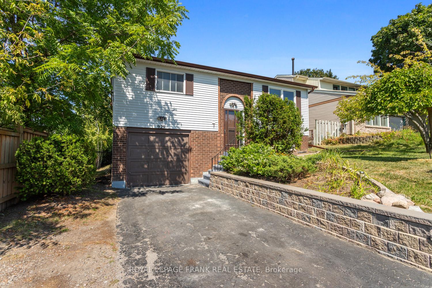 Front of 929 Southdown Drive