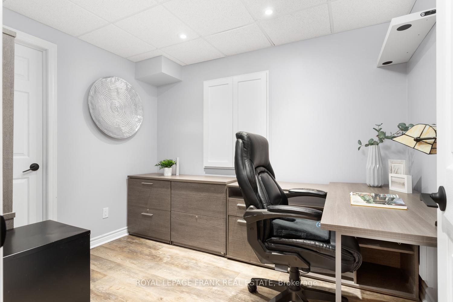 Photo 14 of 1089 Timberland Crescent, Oshawa, Pinecrest — HOMEH