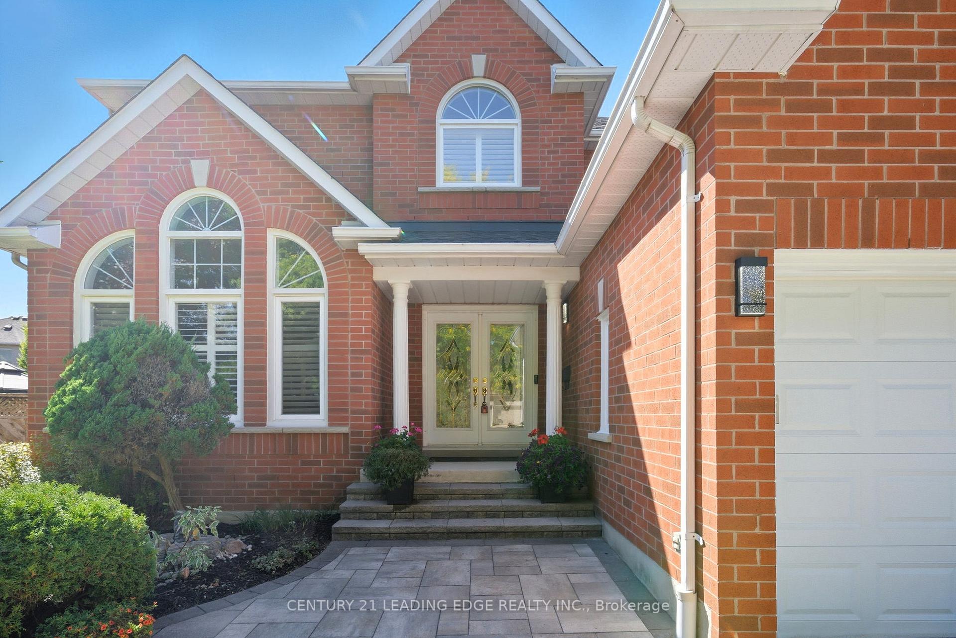 Photo 4 of 2308 Abbott Crescent, Pickering, Brock Ridge — HOMEH