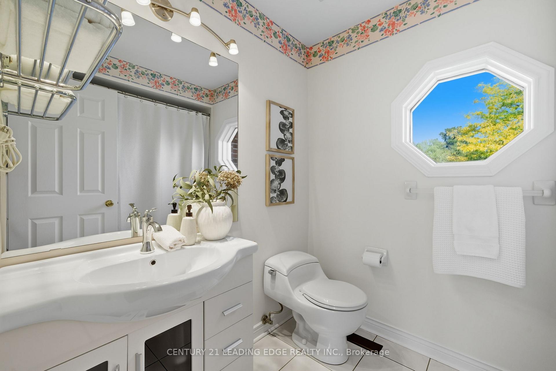 Photo 12 of 2308 Abbott Crescent, Pickering, Brock Ridge — HOMEH