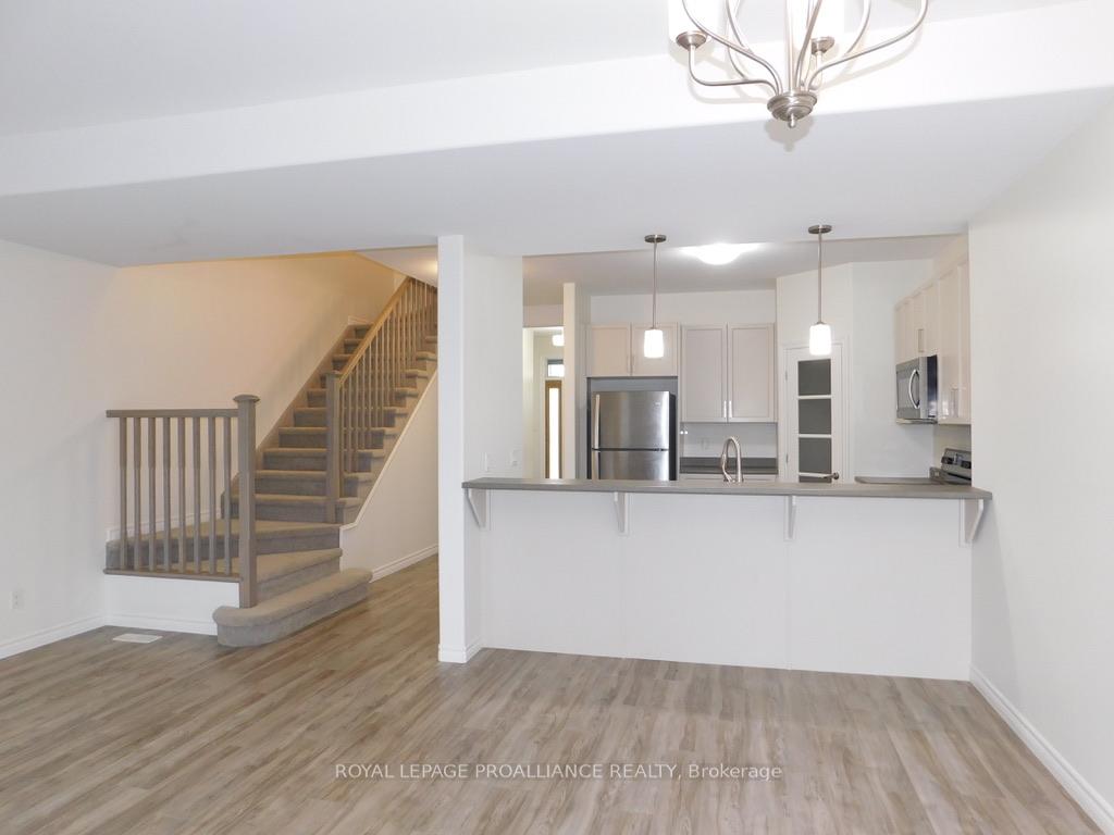 Photo 8 of 77 Ledgerock Court, Quinte West, Sidney Ward — HOMEH