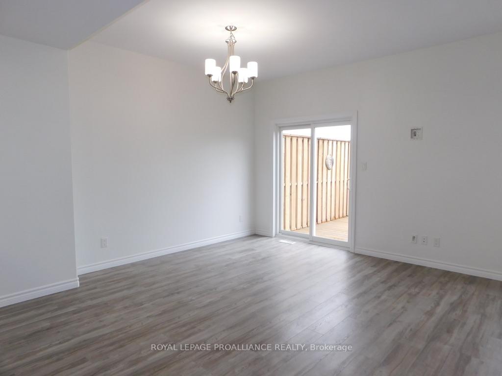 Photo 9 of 77 Ledgerock Court, Quinte West, Sidney Ward — HOMEH
