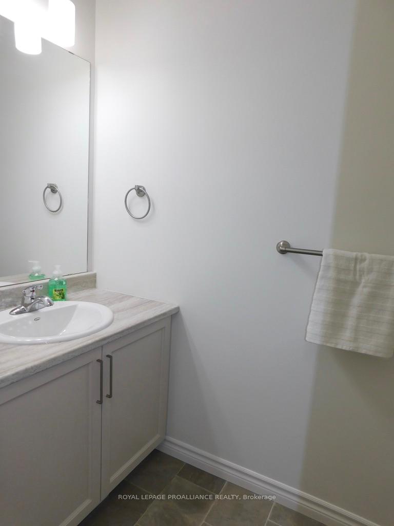 Photo 12 of 77 Ledgerock Court, Quinte West, Sidney Ward — HOMEH