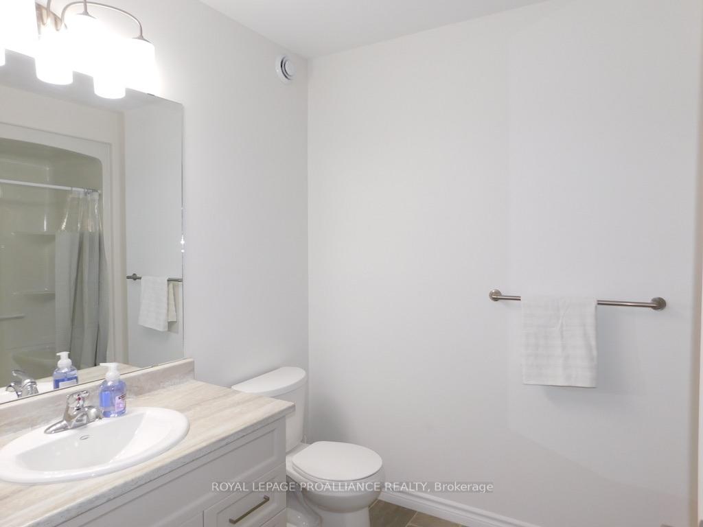 Photo 14 of 77 Ledgerock Court, Quinte West, Sidney Ward — HOMEH