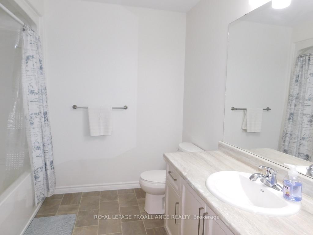 Photo 19 of 77 Ledgerock Court, Quinte West, Sidney Ward — HOMEH