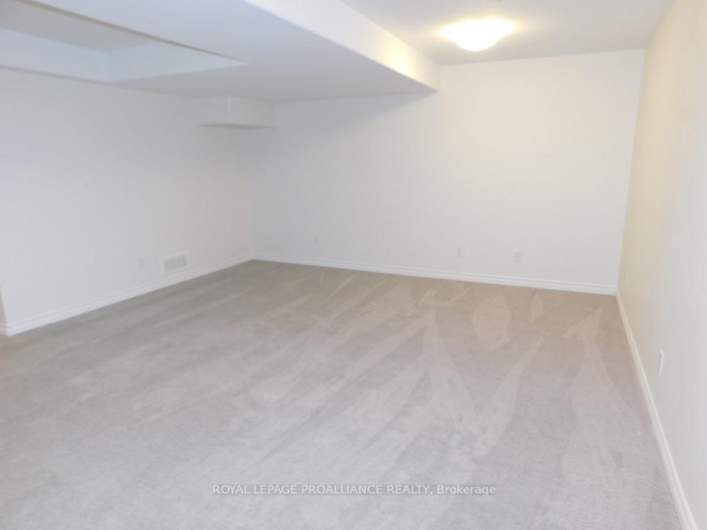Photo 21 of 77 Ledgerock Court, Quinte West, Sidney Ward — HOMEH