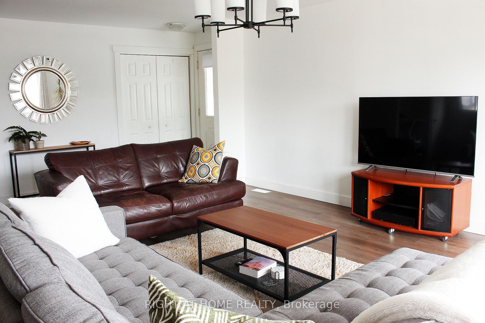 Photo 10 of 59 Consecon Street, Prince Edward County, Wellington Ward — HOMEH