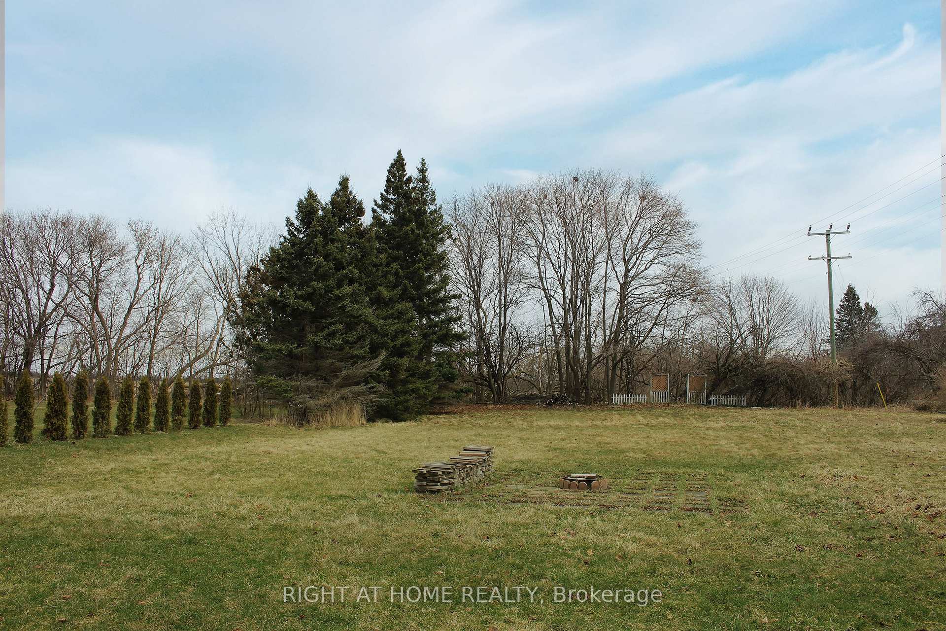 Photo 24 of 59 Consecon Street, Prince Edward County, Wellington Ward — HOMEH