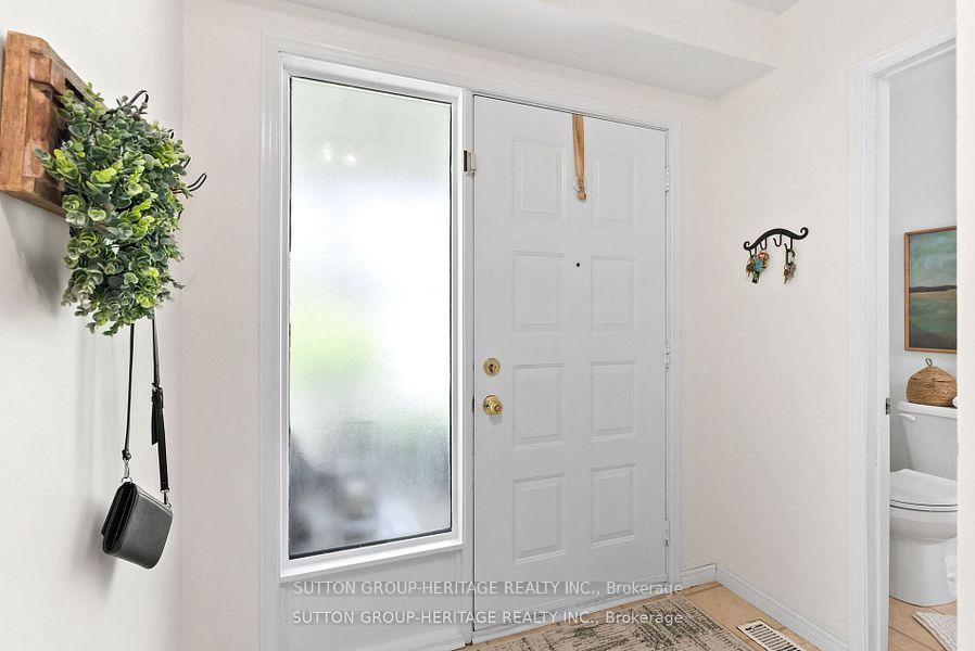 Photo 6 of 232 Kensington Crescent, Oshawa, Centennial — HOMEH