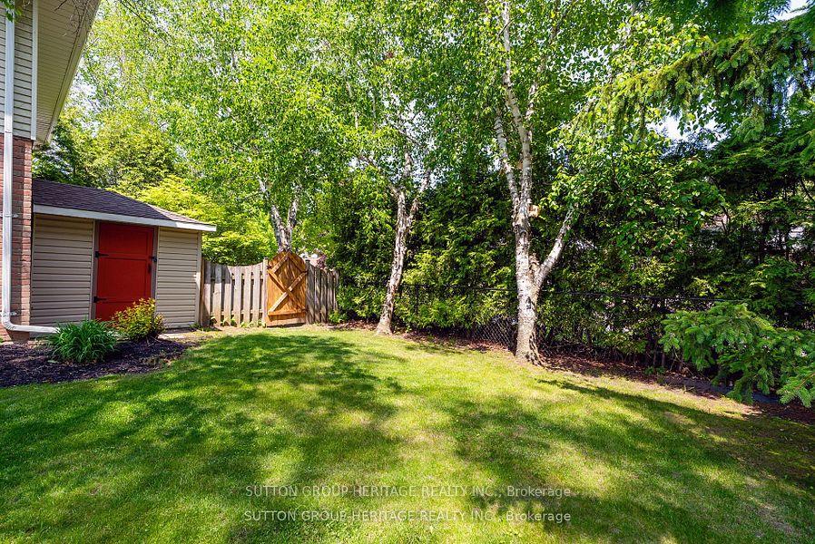 Photo 44 of 232 Kensington Crescent, Oshawa, Centennial — HOMEH