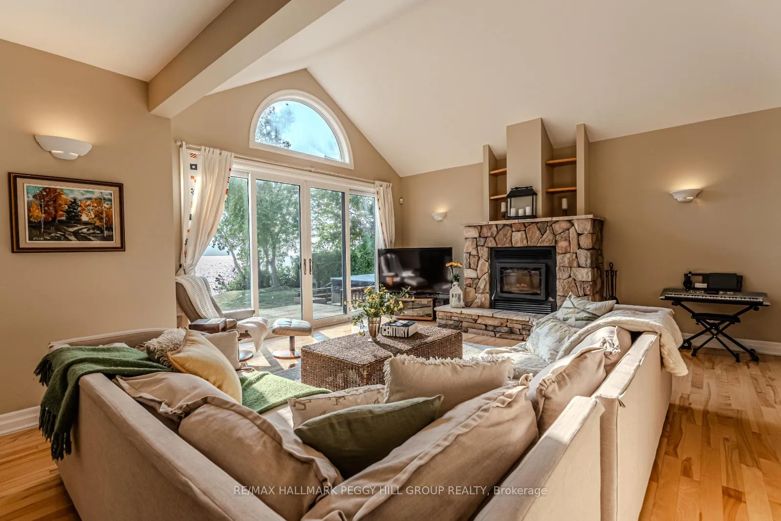 Photo 4 of 1338 Spyglass Point Road, Ramara, Brechin — HOMEH