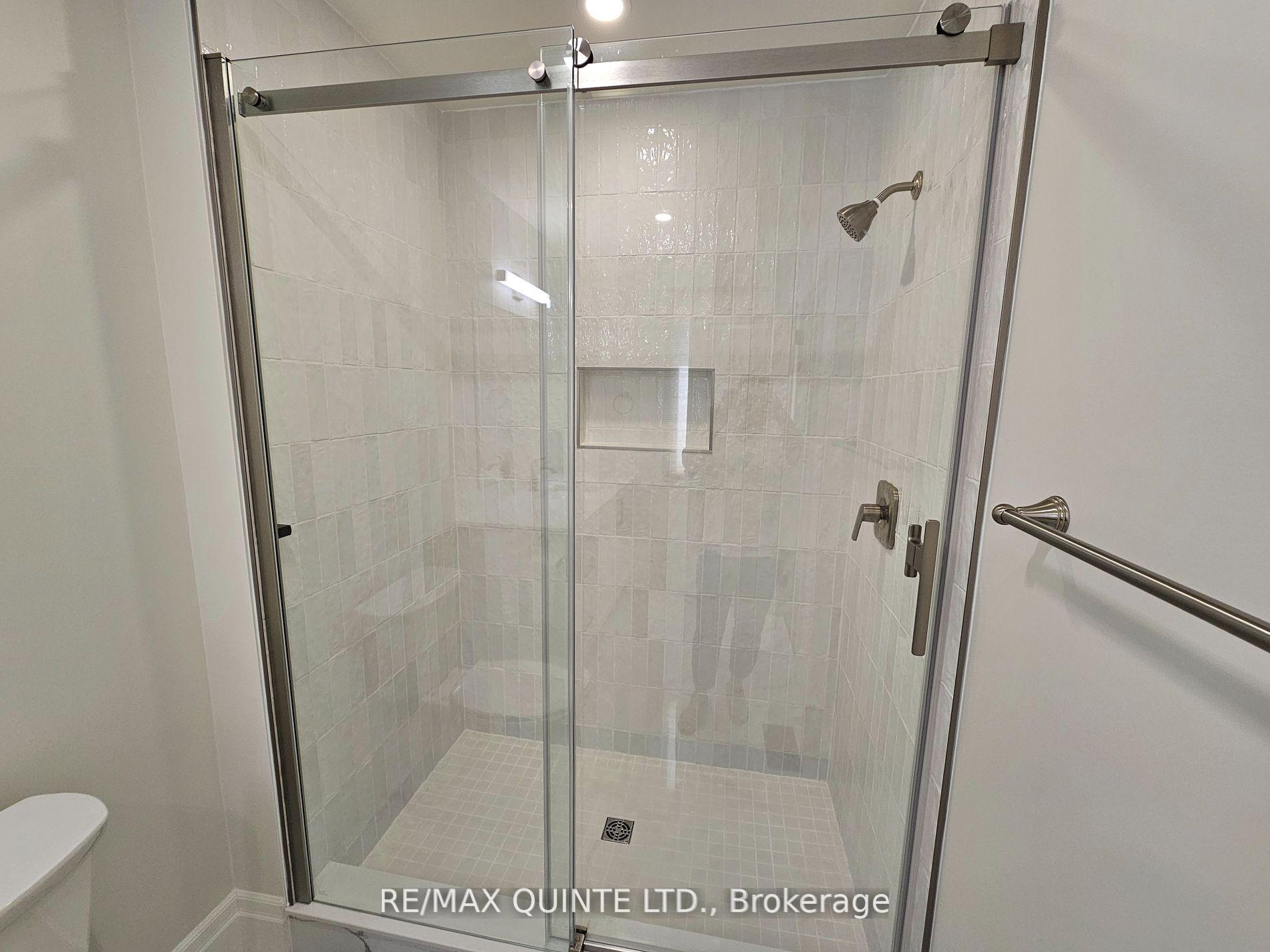 Photo 15 of 217 Beasley Crescent, Prince Edward County, Hallowell Ward — HOMEH