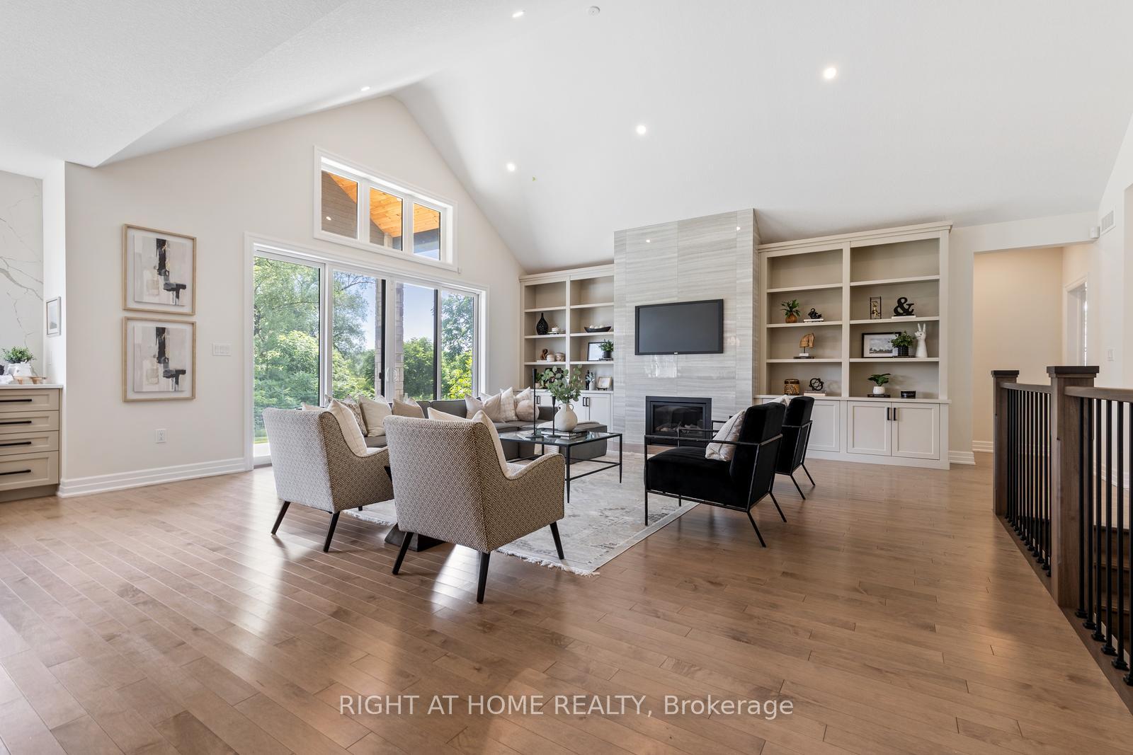 Photo 6 of 11 Whitcombe Way, Puslinch, Morriston — HOMEH