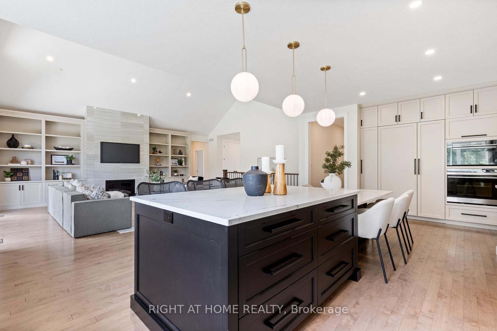 Photo 14 of 11 Whitcombe Way, Puslinch, Morriston — HOMEH