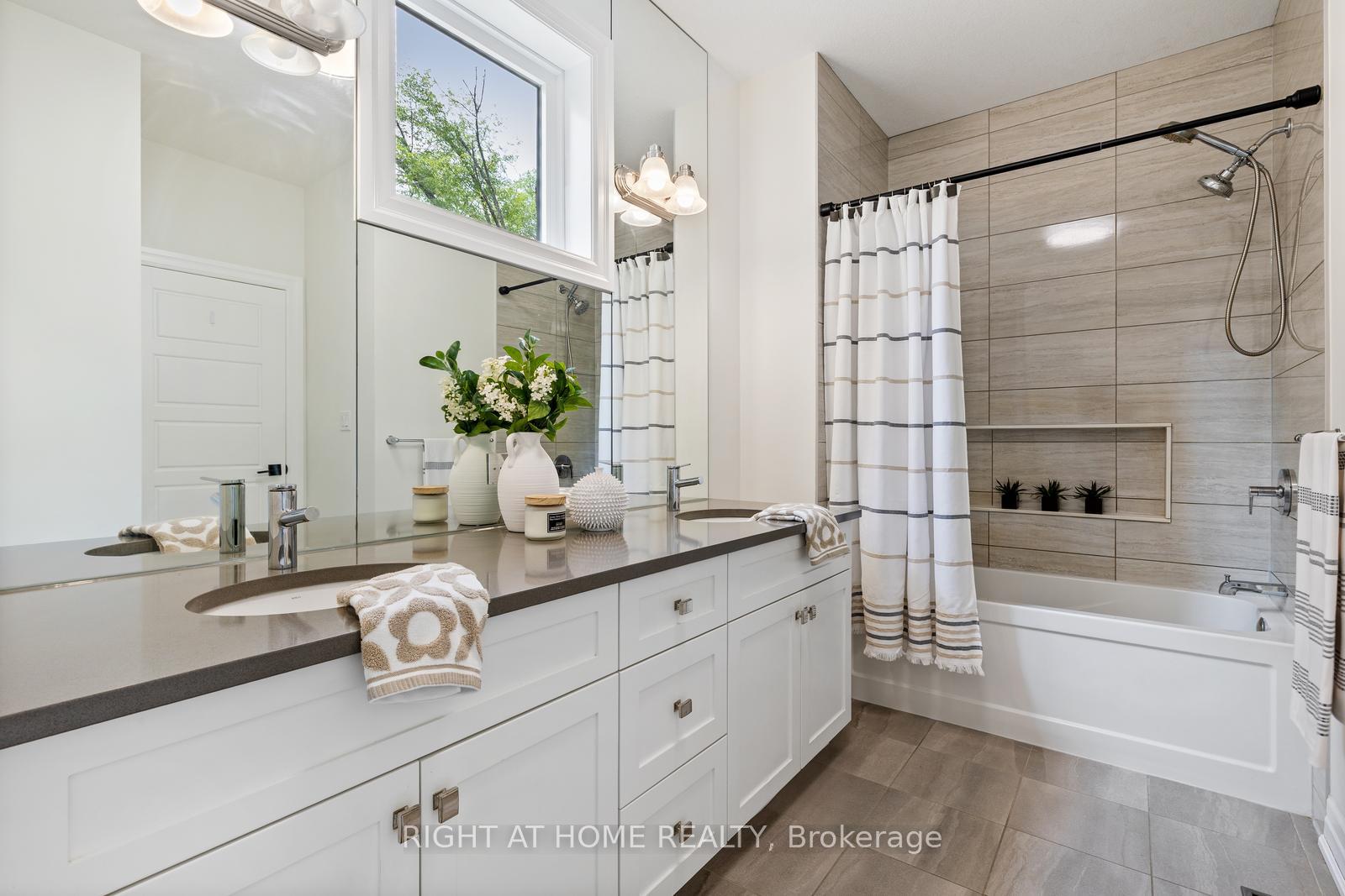 Photo 25 of 11 Whitcombe Way, Puslinch, Morriston — HOMEH