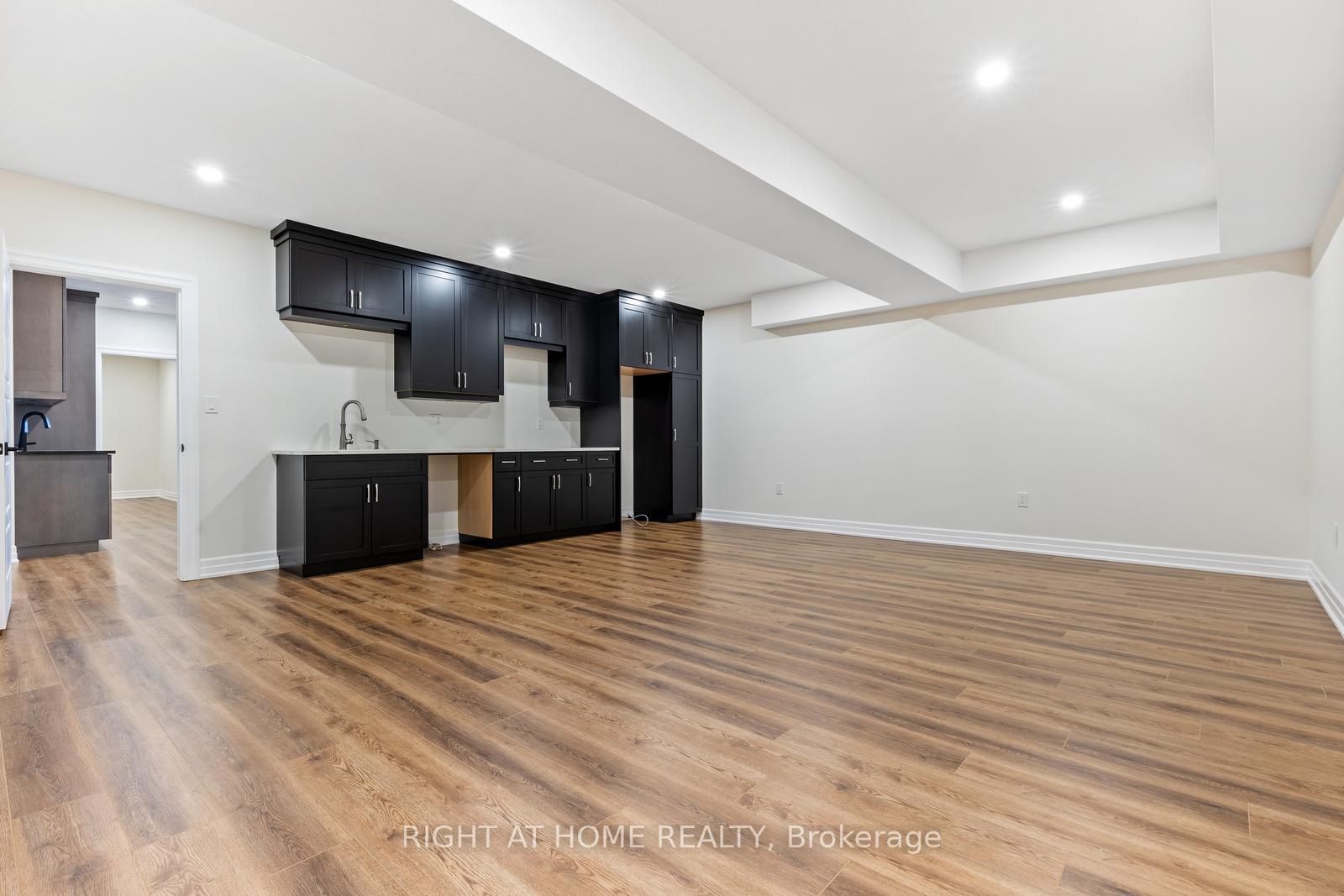 Photo 33 of 11 Whitcombe Way, Puslinch, Morriston — HOMEH