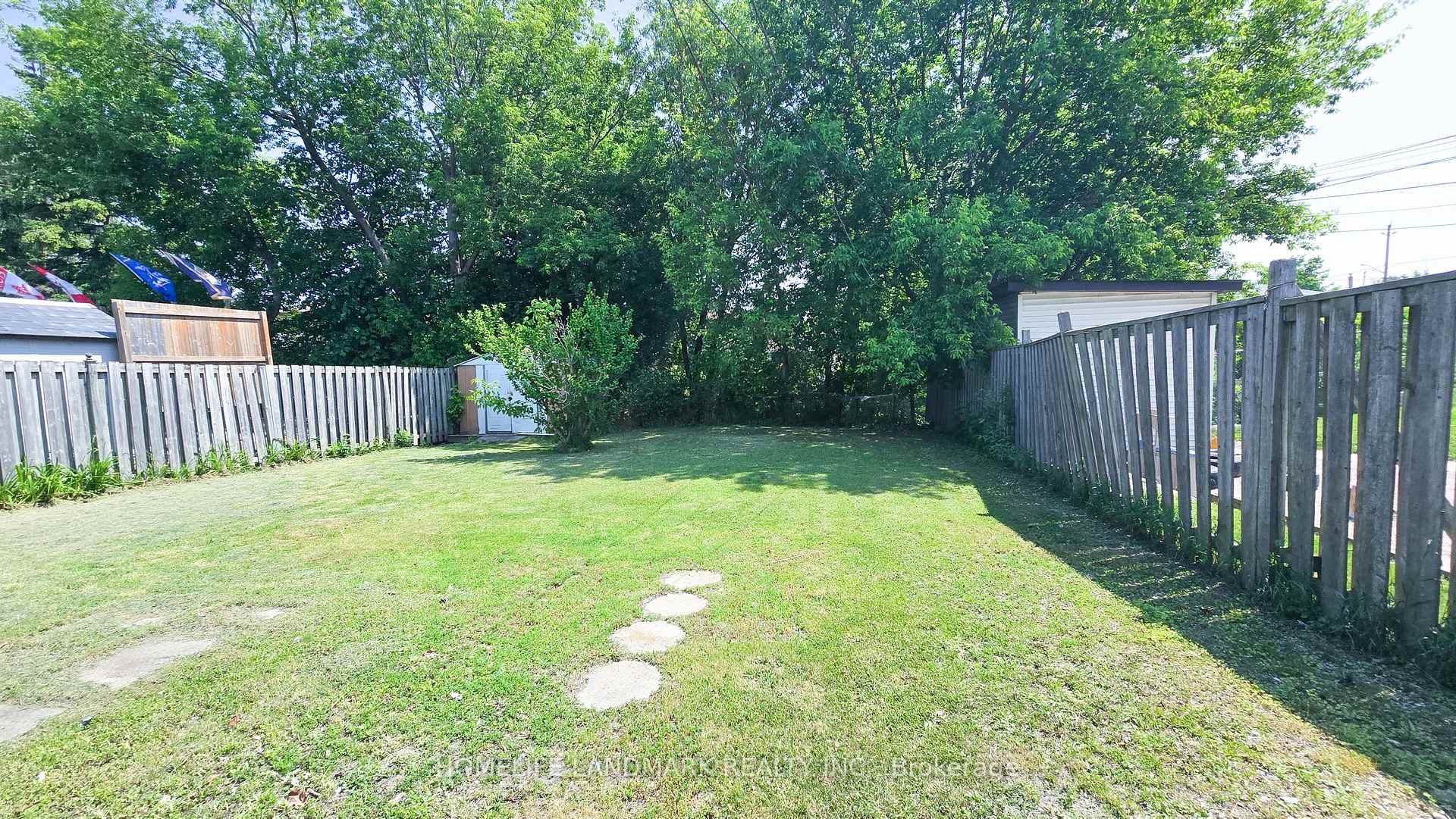 Photo 5 of 139 Cabot Street, Oshawa, Vanier — HOMEH