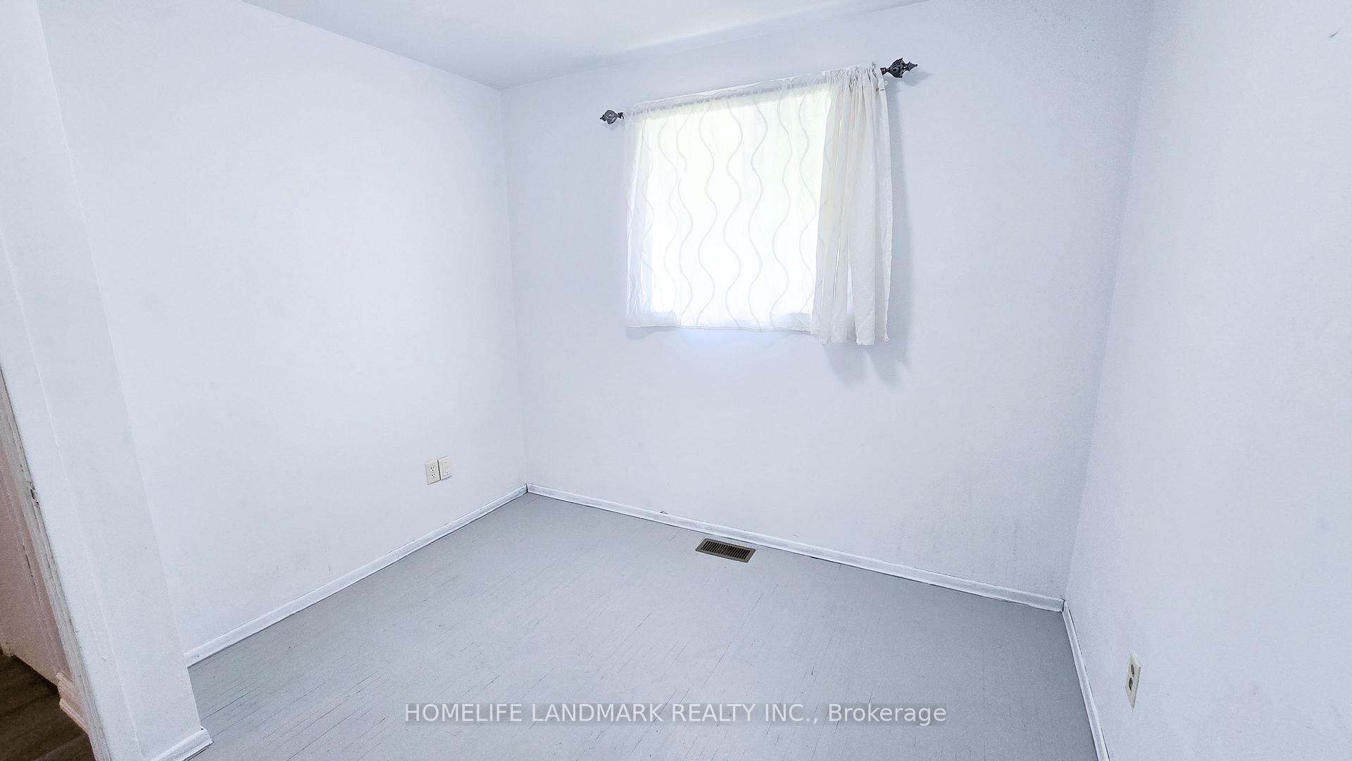 Photo 24 of 139 Cabot Street, Oshawa, Vanier — HOMEH