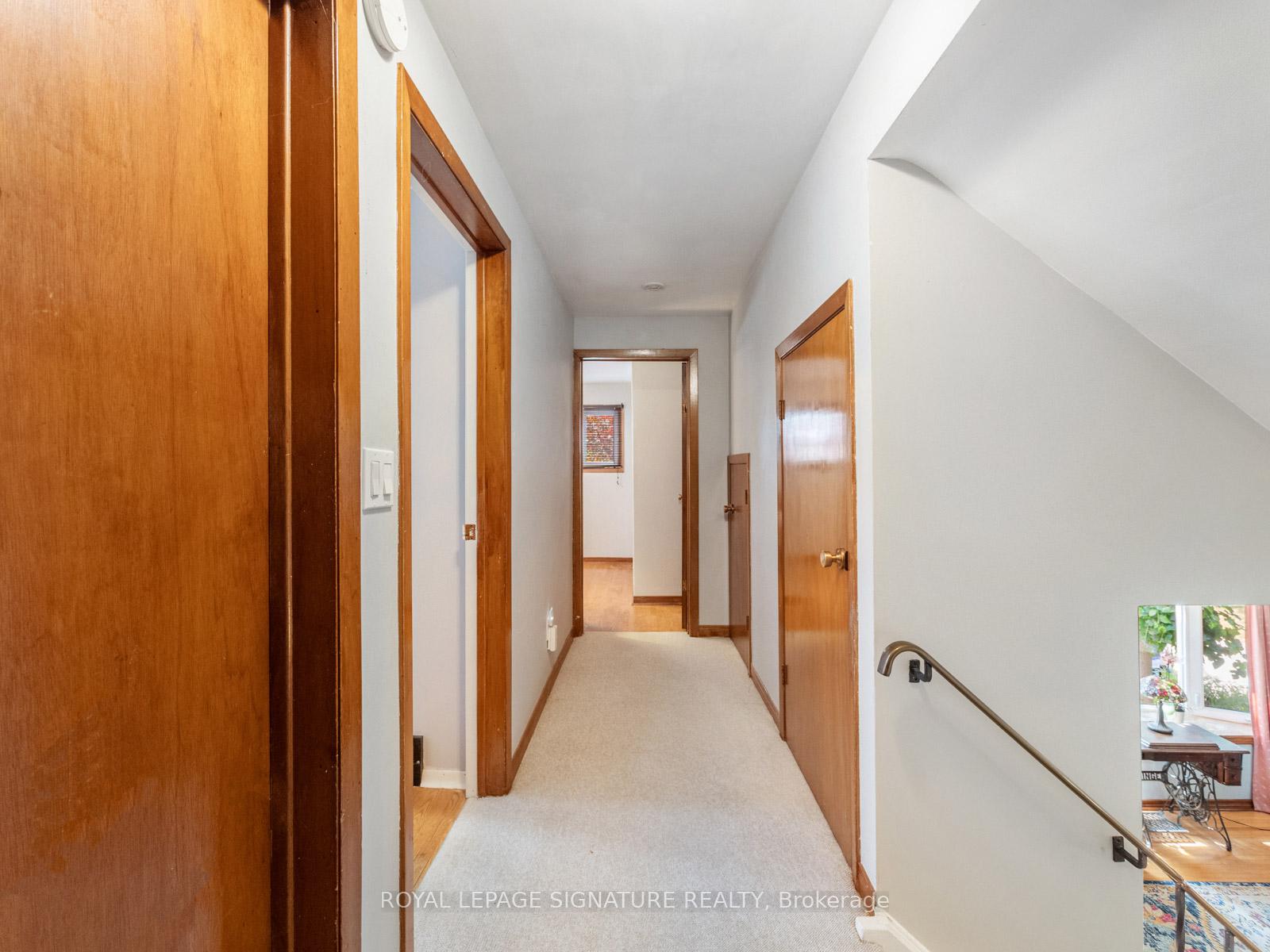 Photo 14 of 446 Bernhard Crescent, Oshawa, O'Neill — HOMEH