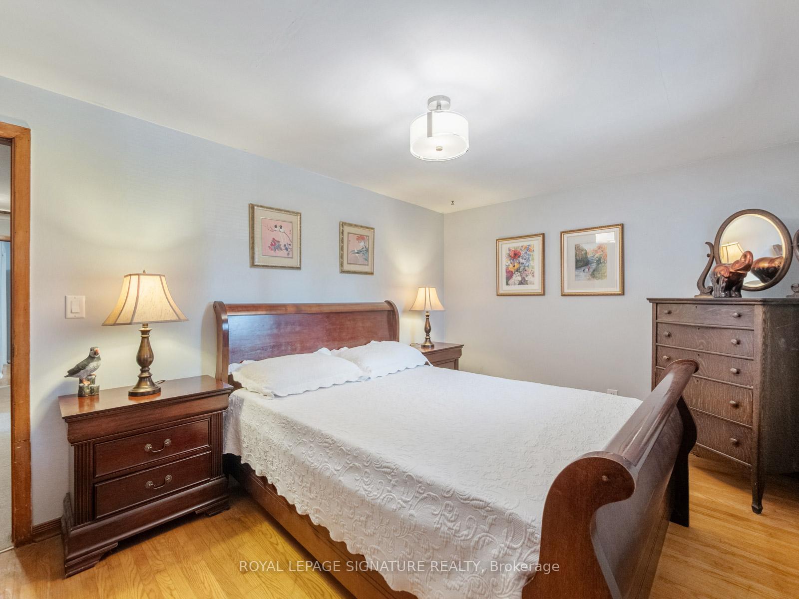 Photo 15 of 446 Bernhard Crescent, Oshawa, O'Neill — HOMEH