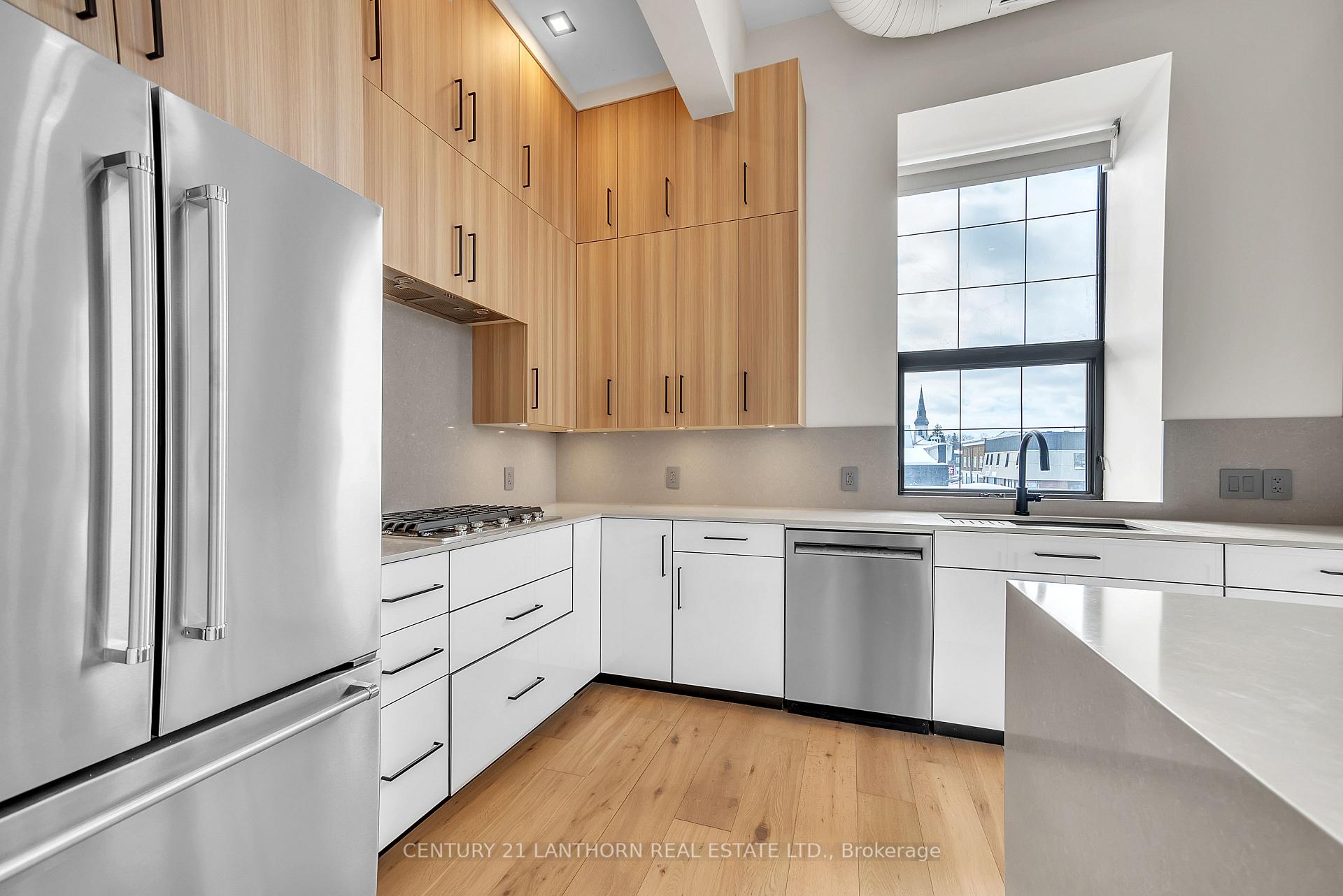 Photo 14 of Unit Unit # 3, 38 Front Street, Quinte West, Trenton Ward — HOMEH