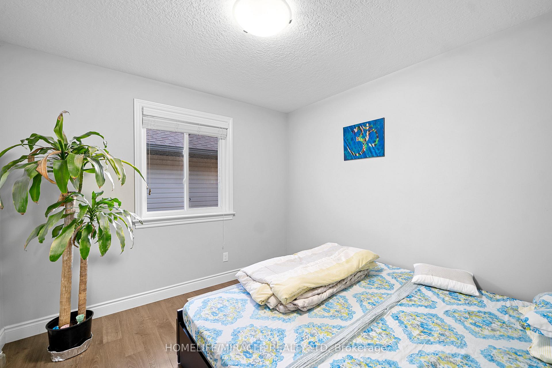 Photo 12 of 46 Freedom Crescent, Quinte West, Sidney Ward — HOMEH