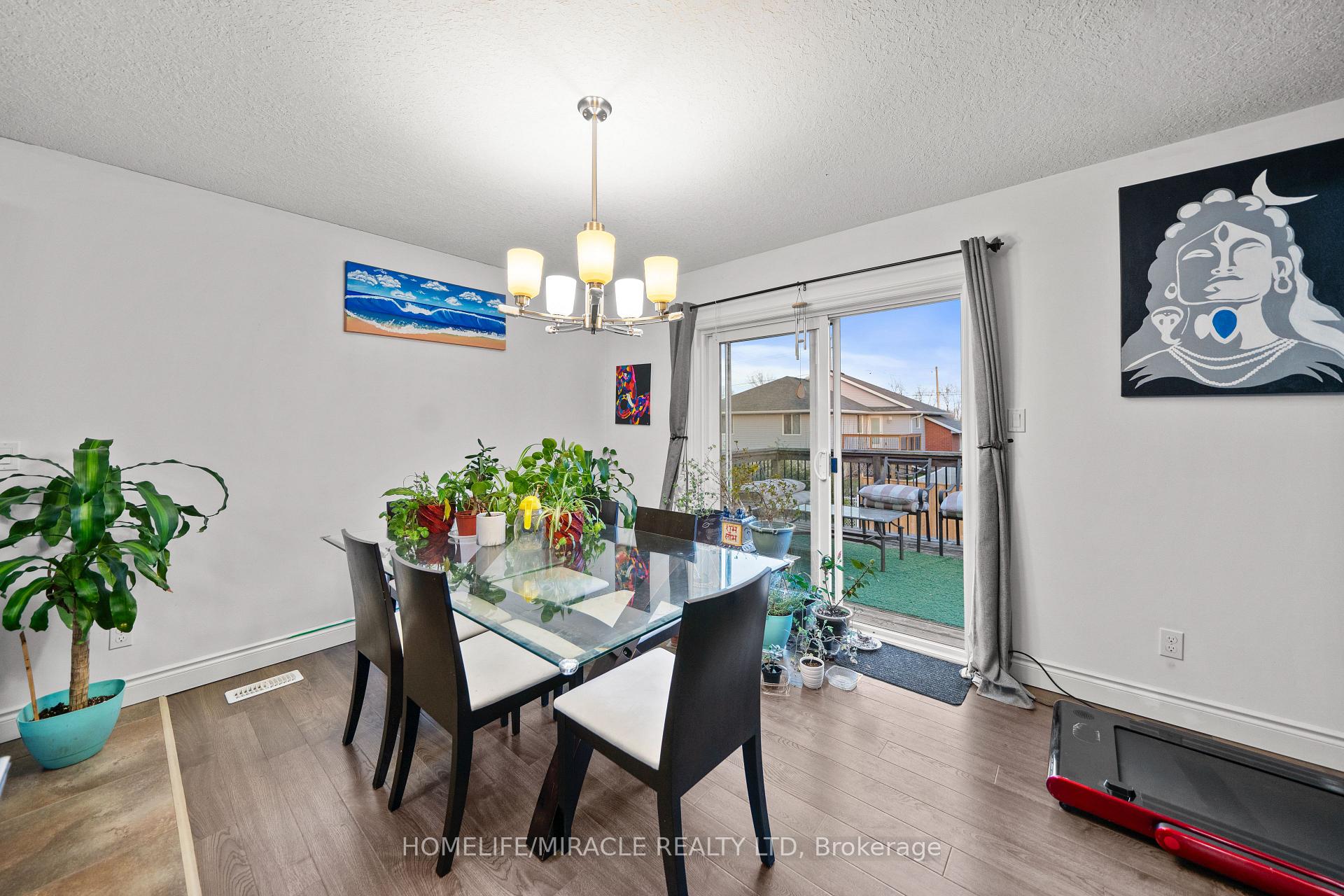 Photo 26 of 46 Freedom Crescent, Quinte West, Sidney Ward — HOMEH