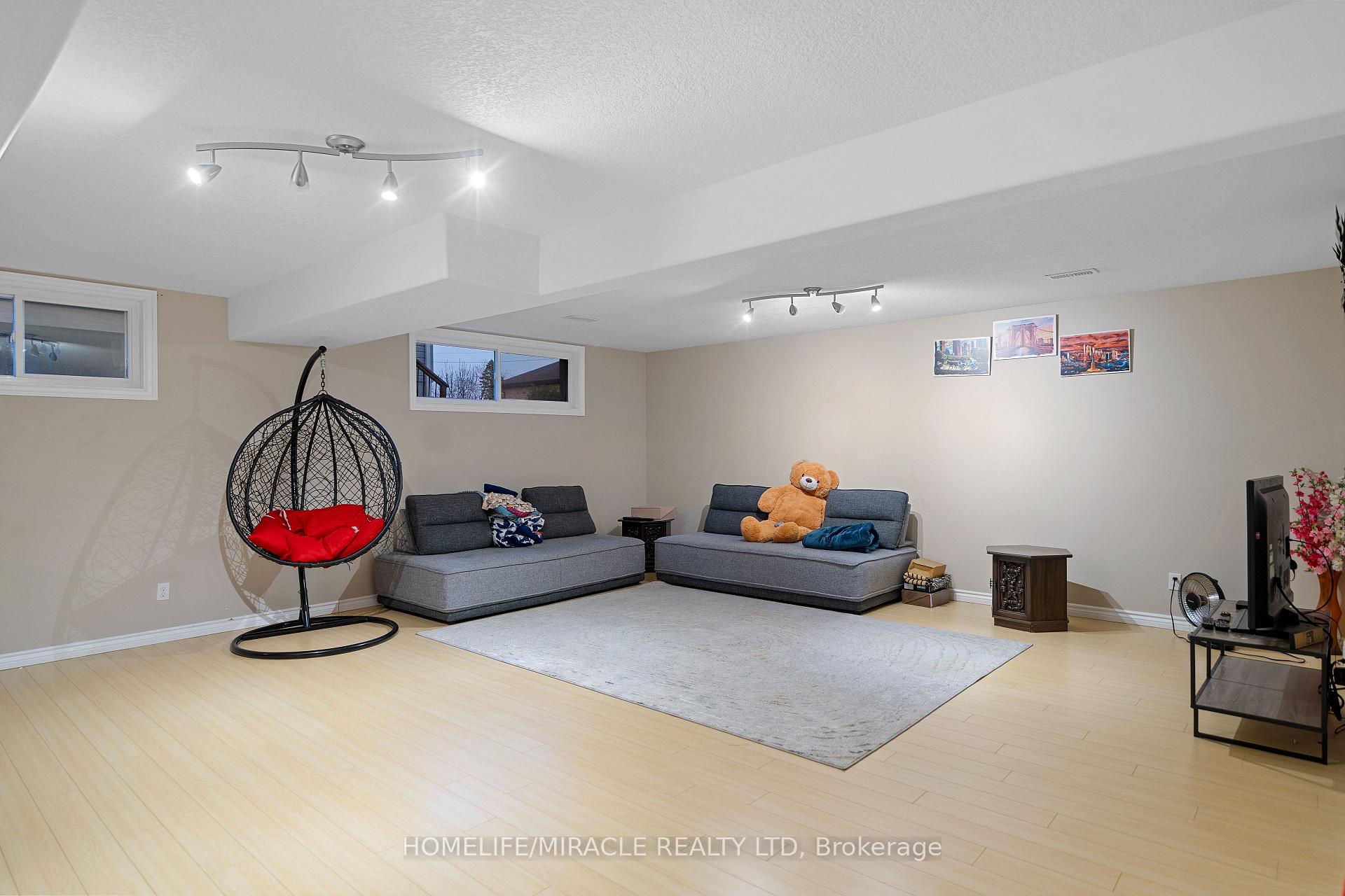 Photo 33 of 46 Freedom Crescent, Quinte West, Sidney Ward — HOMEH